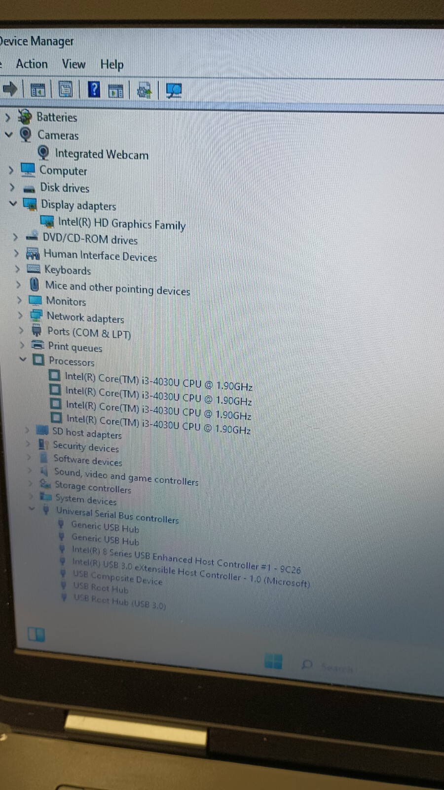 Latitude E5540 w/charger. I3 4th gen.8GB.500GB HDD.15.6″.Optical Drive.W11.Nice