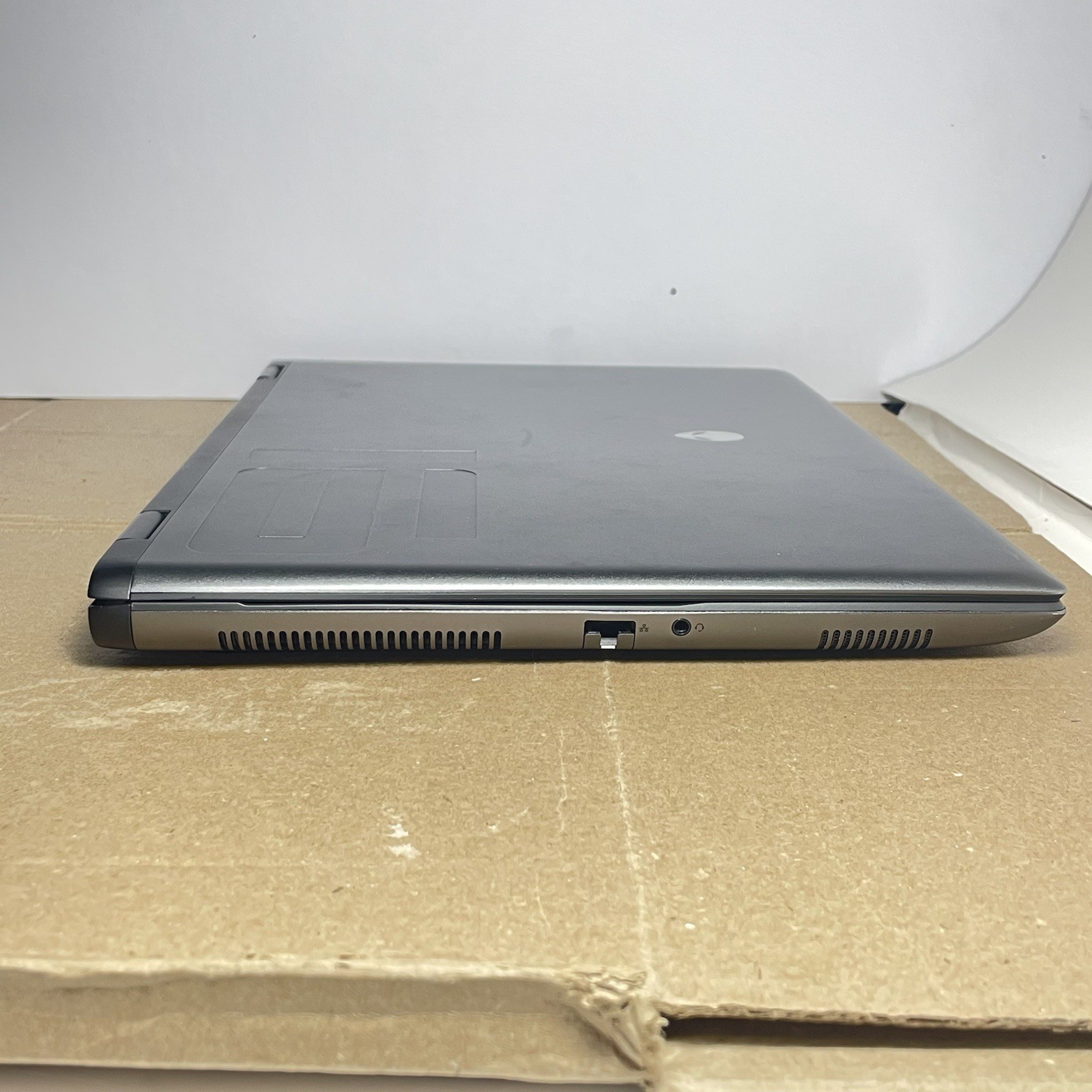 Dell Alienware M16 R2 RTX 4070 240Hz Ultra 7 155H 16GB 1TB SSD Good