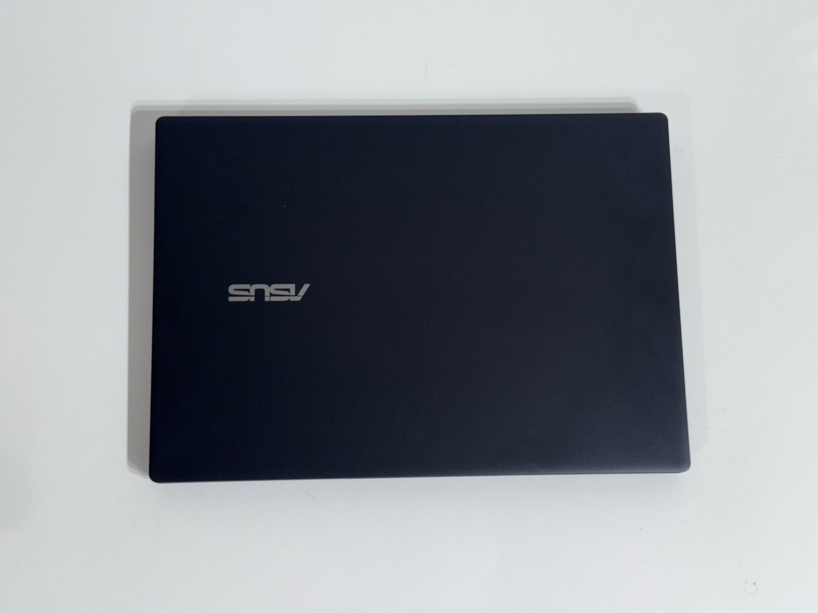 Asus V16 V3607VM 16″ FHD+ 144Hz 2.5 GHz Core 7 240H 16GB 1TB SSD RTX 5060