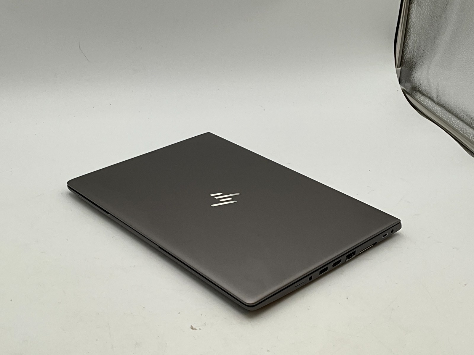 HP ZBook 14u G5 4VY18US i7-8650U 1.90G 16GB 512GB WIN 11 LAPTOP 5CG8526Z6T