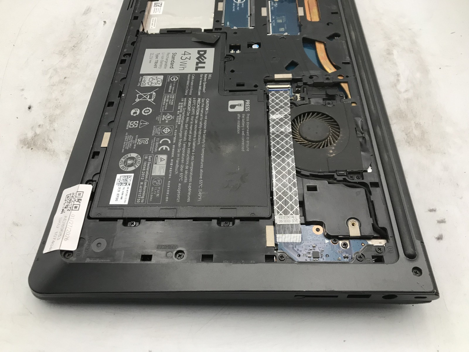 DELL LATITUDE 3550 – BOOTS TO BIOS – INTEL I3 6005U – NO RAM – READ DESCRIP – BB