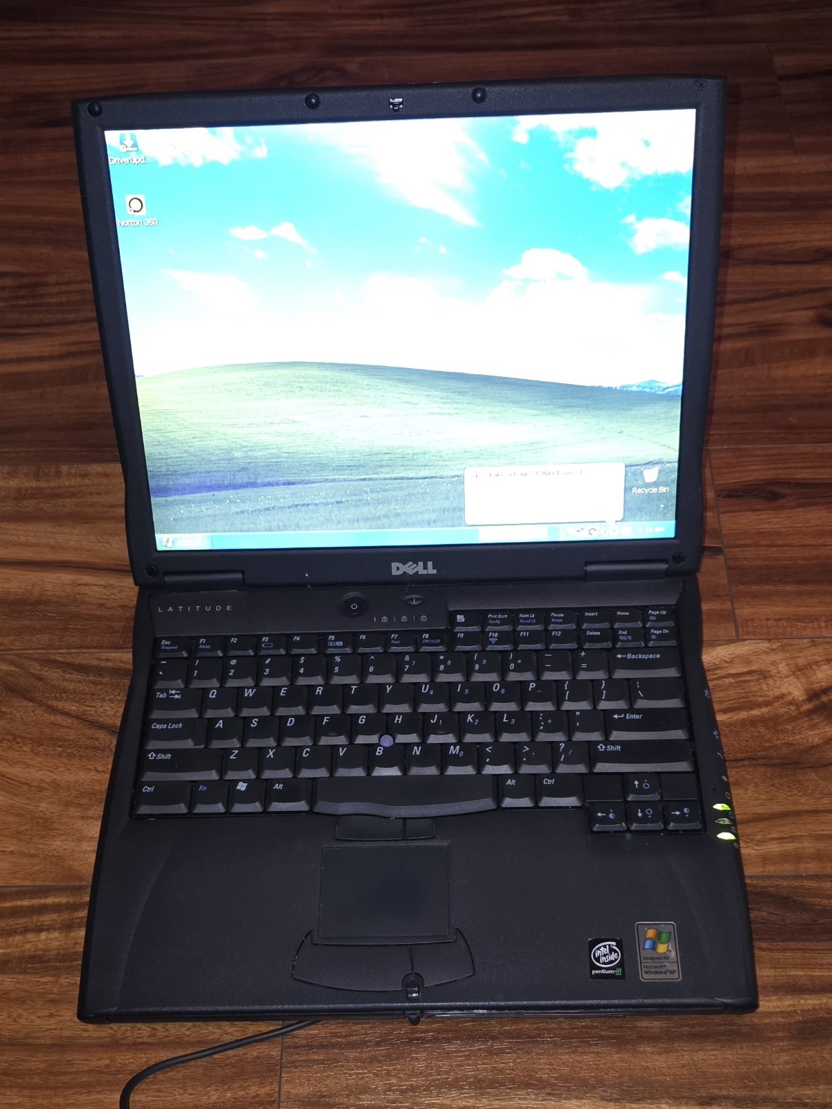 VTG Dell Latitude C600 Laptop w/ Charger ~ XP ~ Intel Pentium III 850 MHz 128 MB