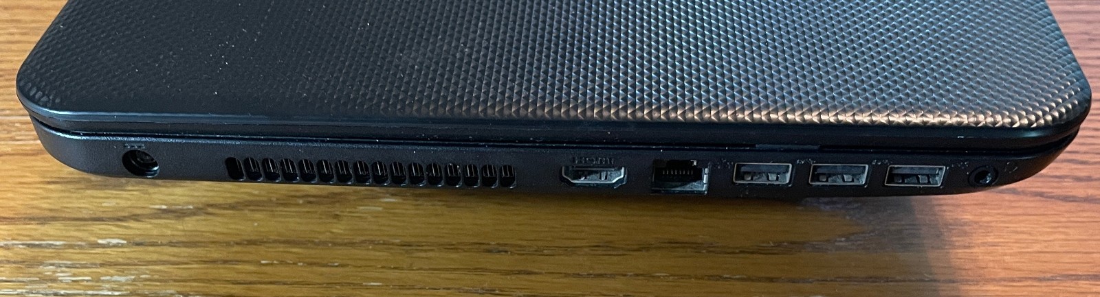 DELL INSPIRON 15-3537 Laptop 15″ i3 256gb+1tb Linux Zorin 18-extras-23