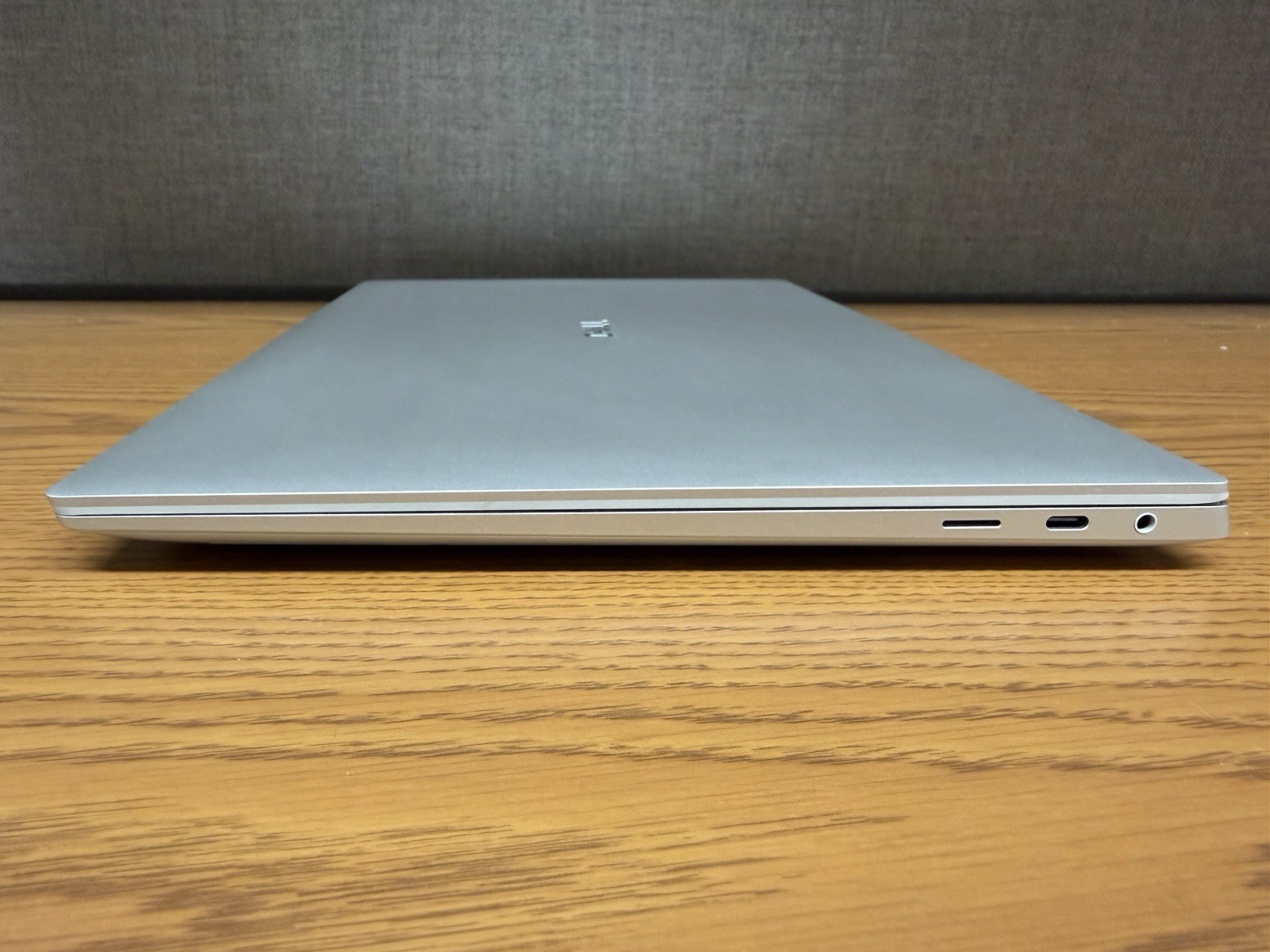 Dell 16 (XPS 16) Premium, 4K OLED Touch, Ultra 7 255H 32GB 1TB RTX 5050