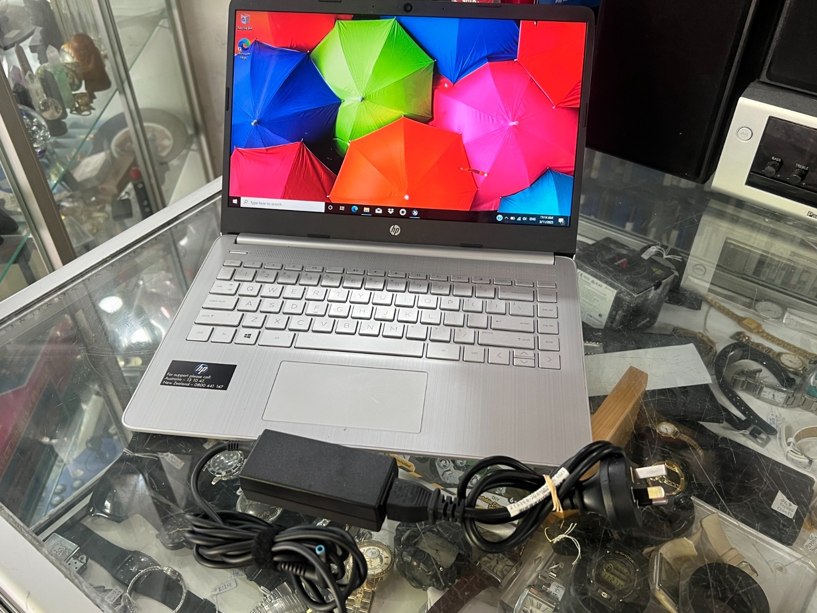 HP 14S-FQ0031AU LAPTOP WINDOWS 10 , 128GB SSD 8 GB RAM AMD 3020E