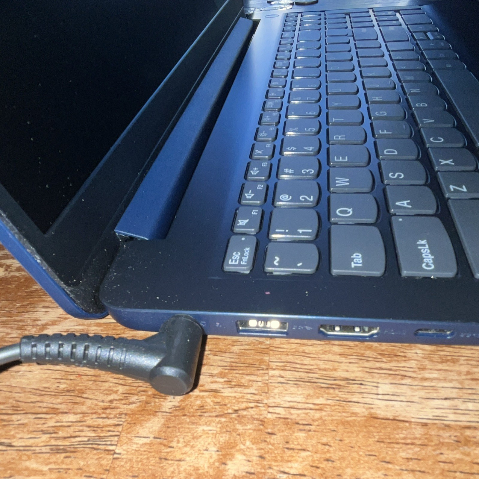 Lenovo IdeaPad 1 15.7in Laptop Intel Pentium Silver Webcam HDMI USB Blue