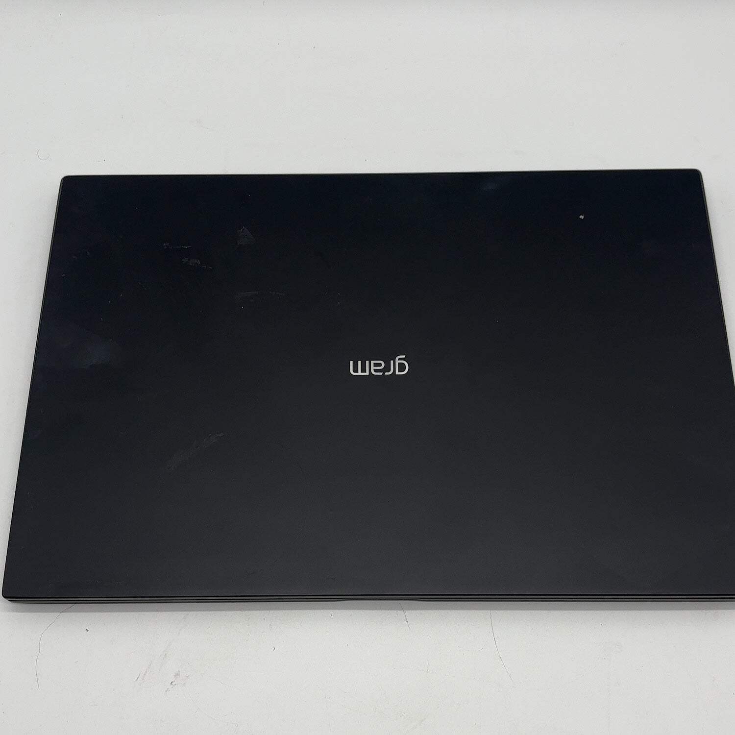LG gram 16Z90P 15.9″ i7-1165G7 2.8GHz 16GB RAM 256GB SSD