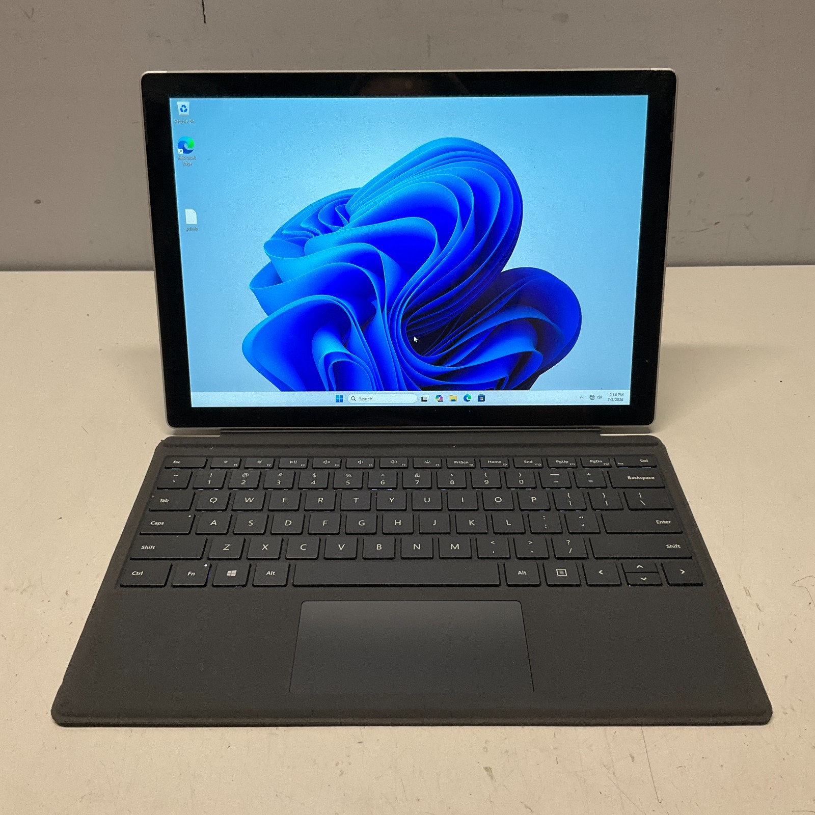 Microsoft Surface Pro 7 1866 12.3″ | 1.10GHz i5-1035G4 8GB 256GB SSD Win 11 Pro