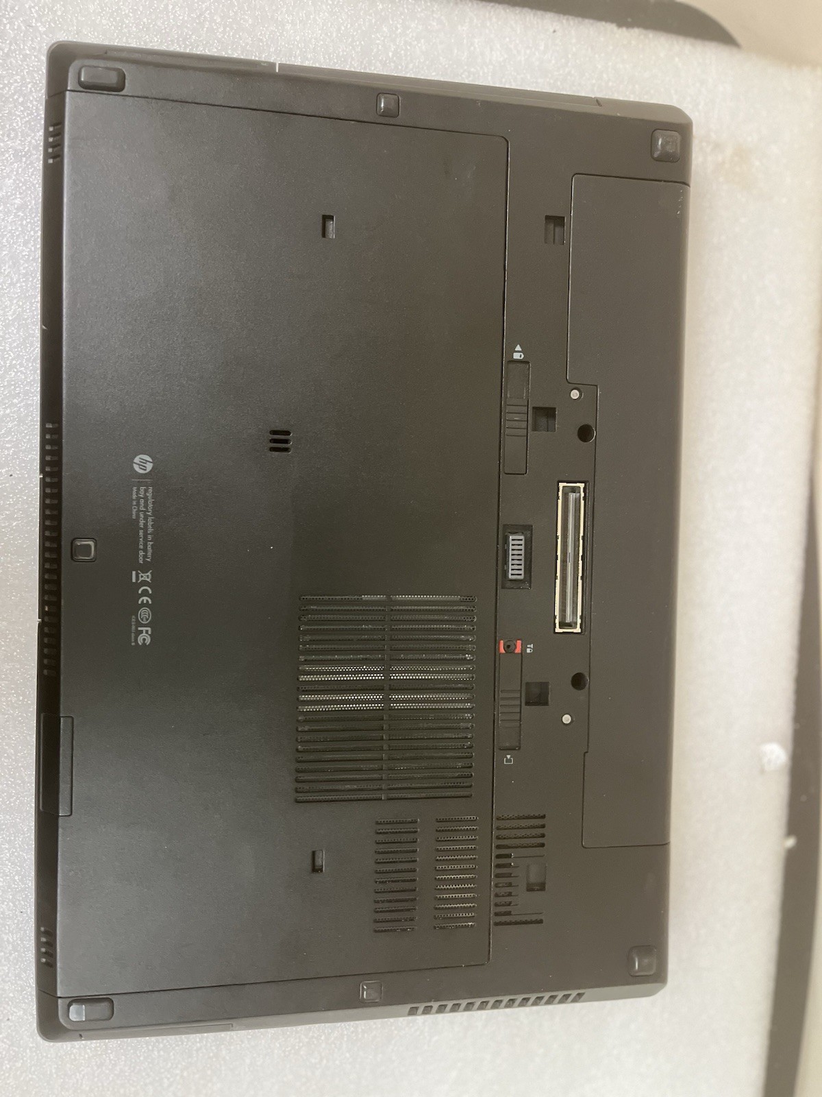 HP ELITEBOOK 8570W Core i7-3740QM 2.60 GHZ 16GB 256GB SSD 15.6″ LCD Win 11 Pro