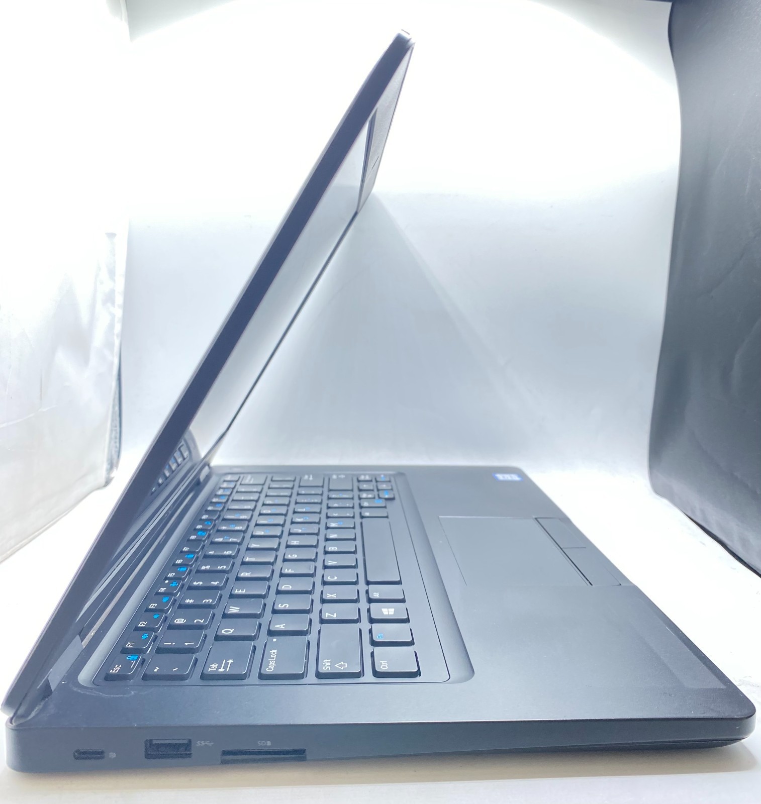 Dell Latitude 5490 14″ Laptop Intel Core i5-7300U 2.60GHz 16GB RAM 512GB SSD