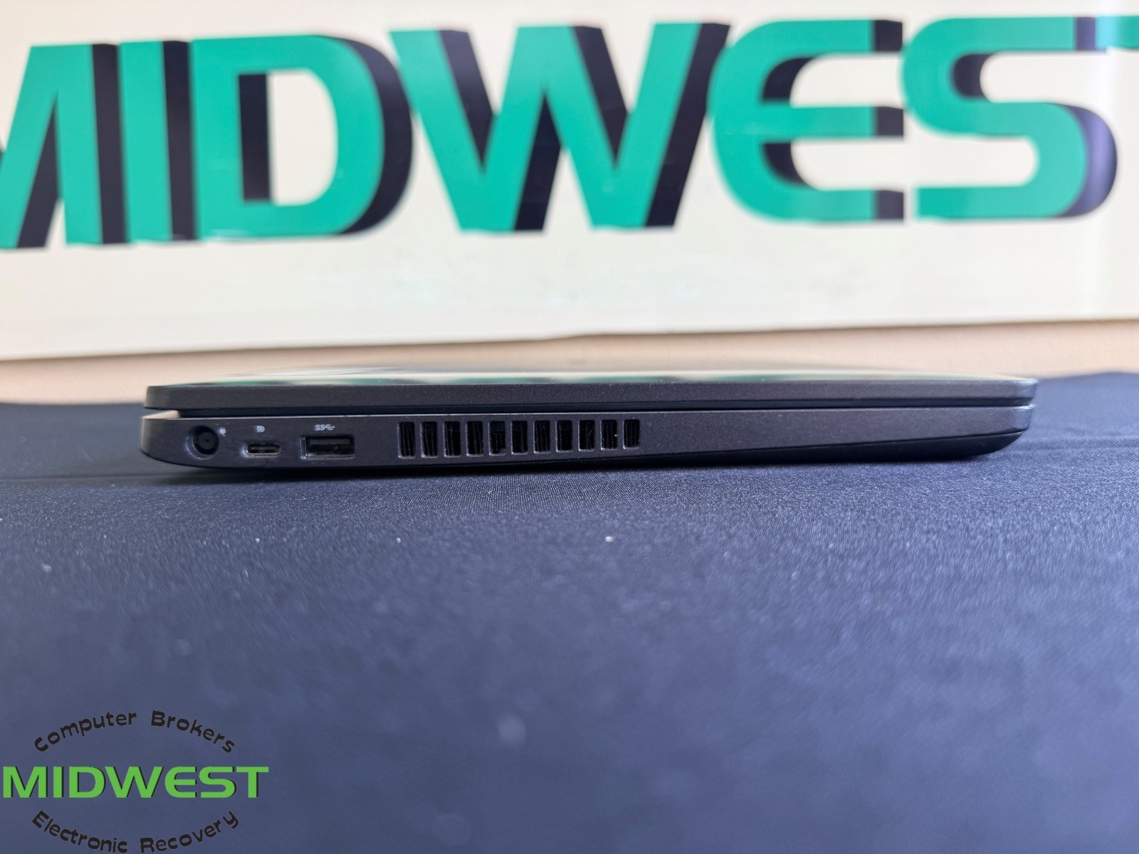 Dell Latitude 5500 i5-8265U 1.6GHz 32GB RAM No OS/HDD/SSD (For Parts – See Desc)