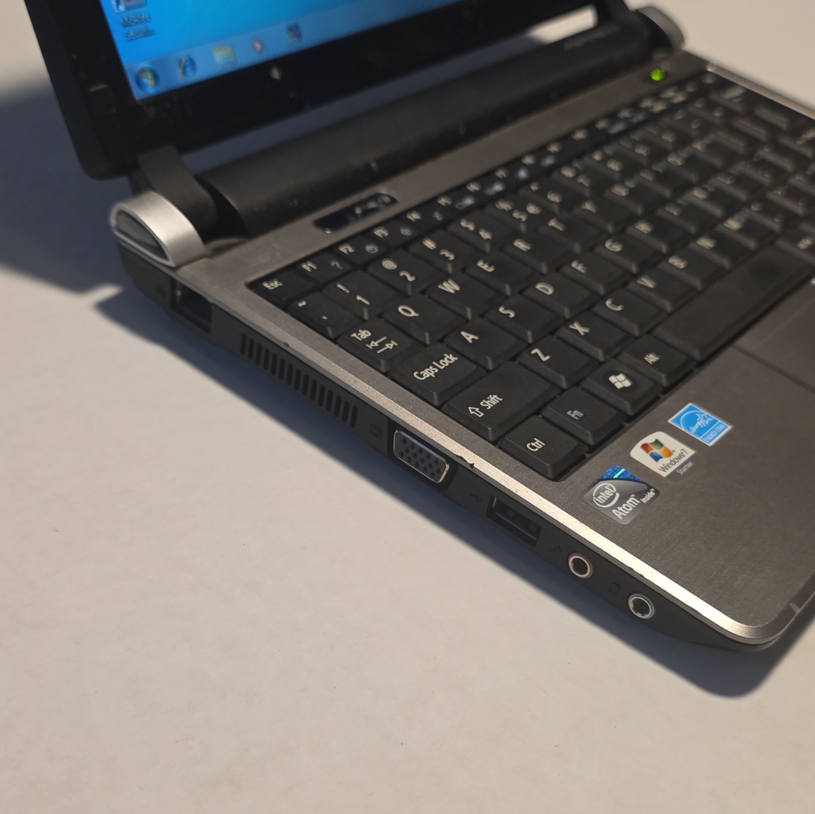 Acer Aspire One 10.1in Intel Atom 1.66GHz 1GB 160GB Win7 Starter Black
