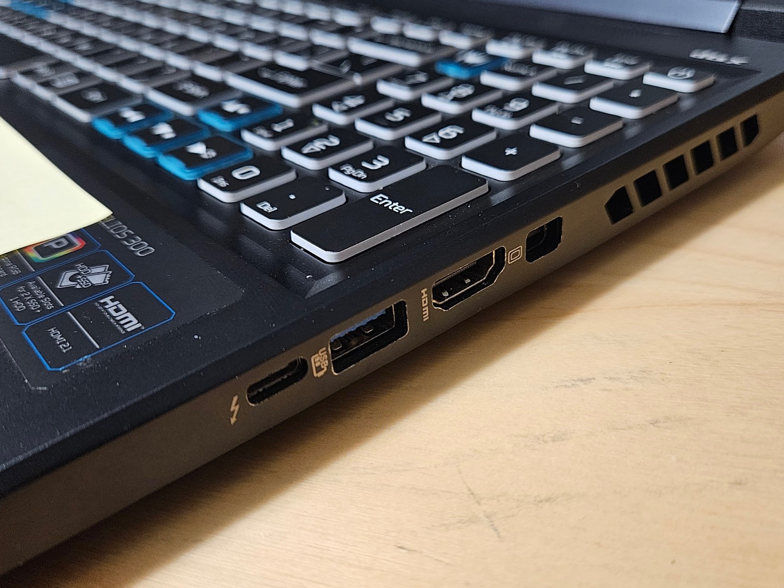Acer Predator Helios 300 Gaming Laptop (PH315-54-731M)