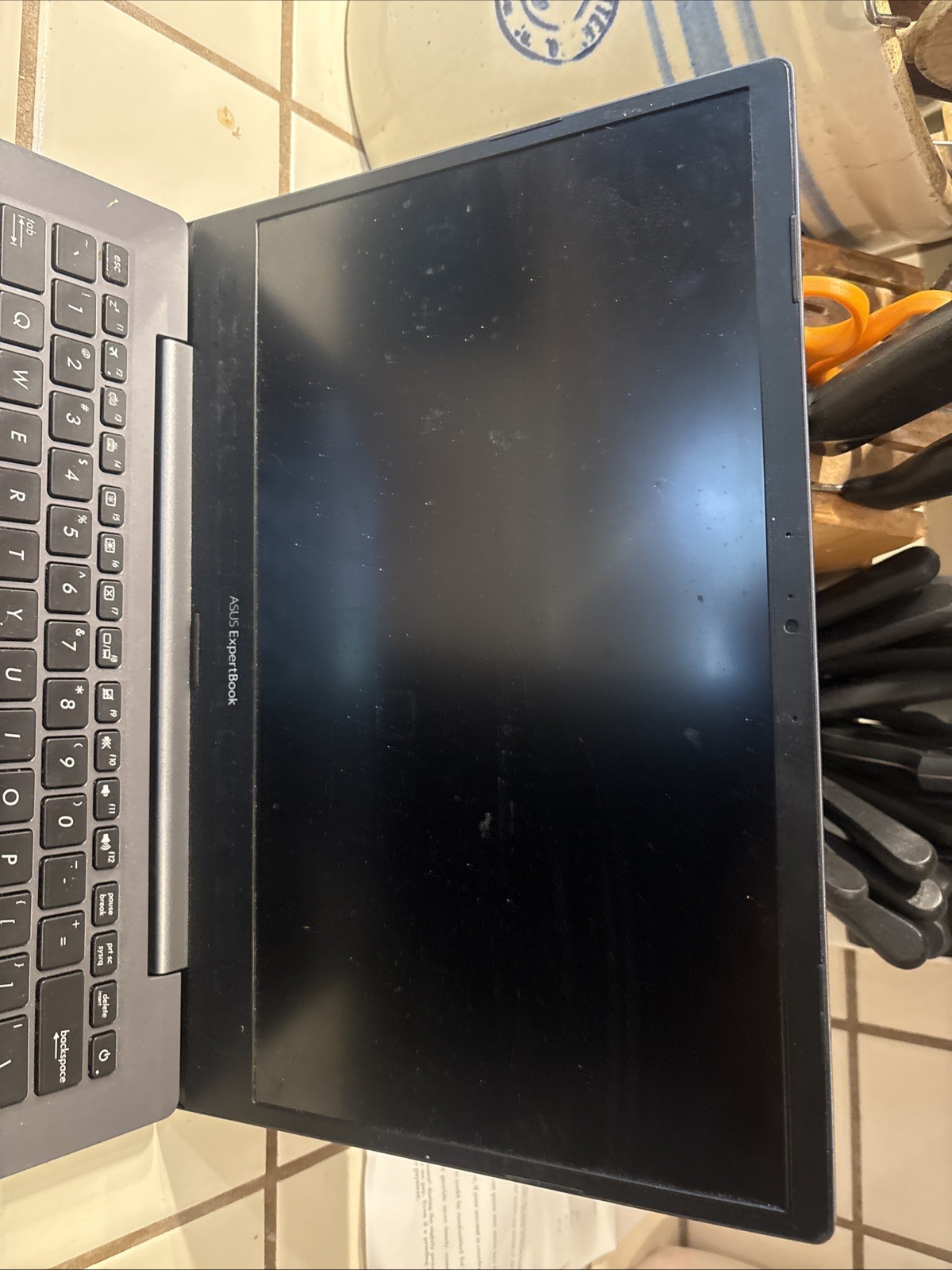 Asus ExpertBook P5440F 14″ Core i7 8th Gen Complete Untested Make Offer