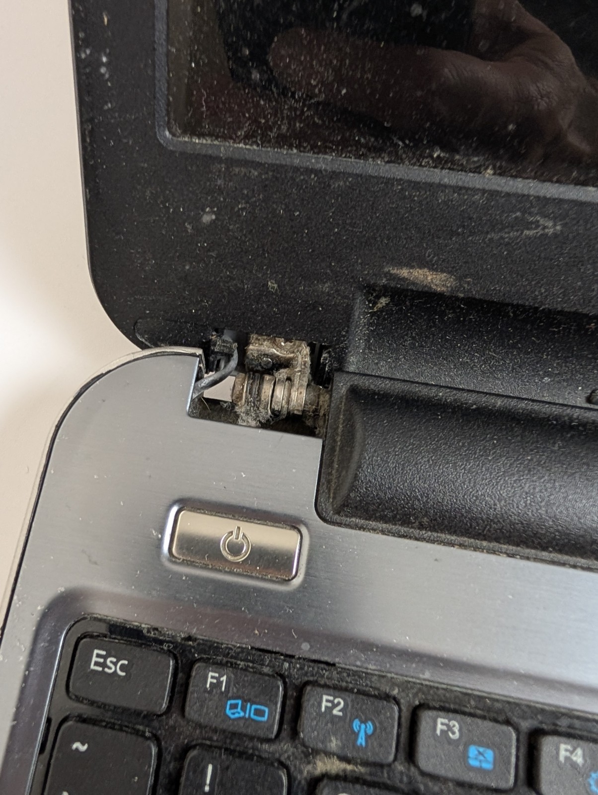 Dell Inspiron 15R (Model 5537) laptop. This unit is not working and is being…