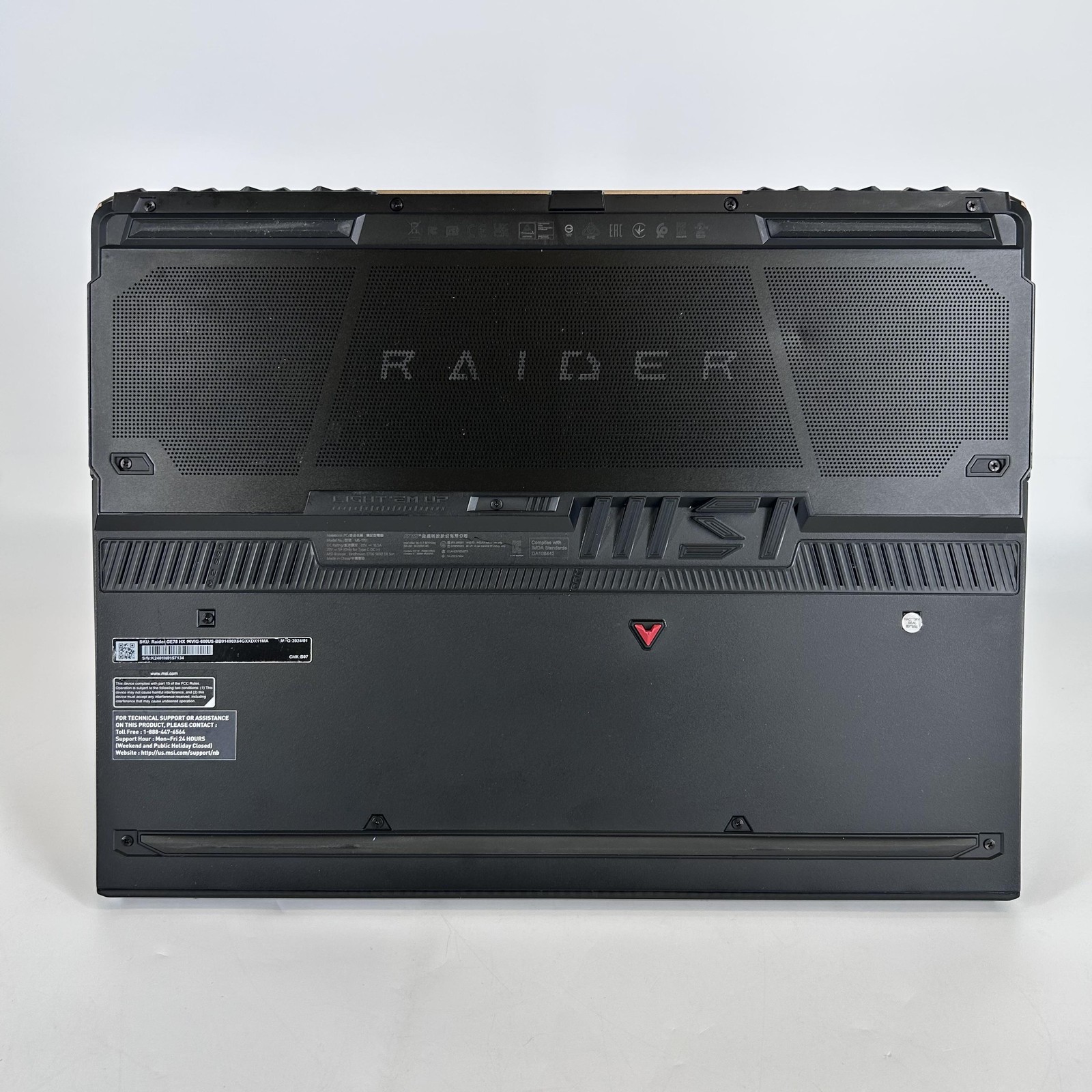 MSI Raider GE78 HX 17 QHD+2.2 GHz i9-14900HX 64GB 2TB RTX 4090 LCD Discoloration
