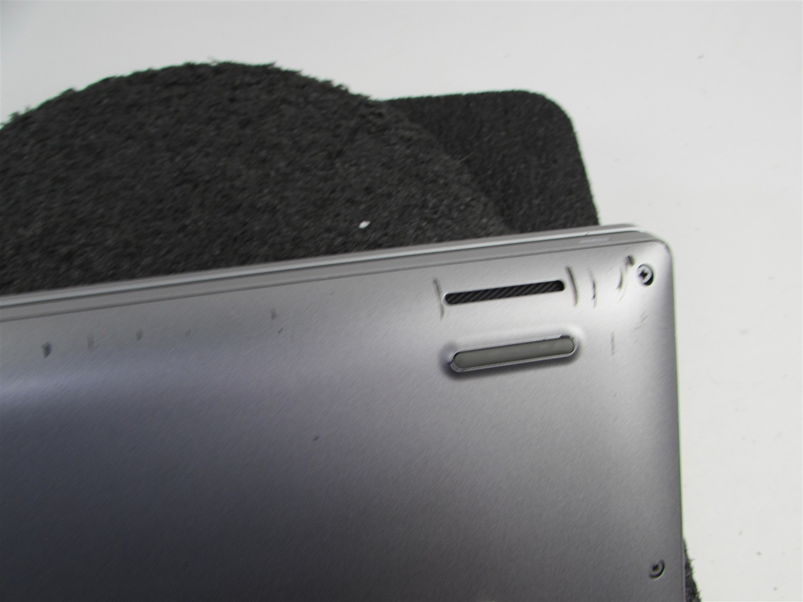 DELL LATITUDE 5520 1920X1080 FHD CORE I7-1185G7 NO SSD 4GB RAM NO O.S