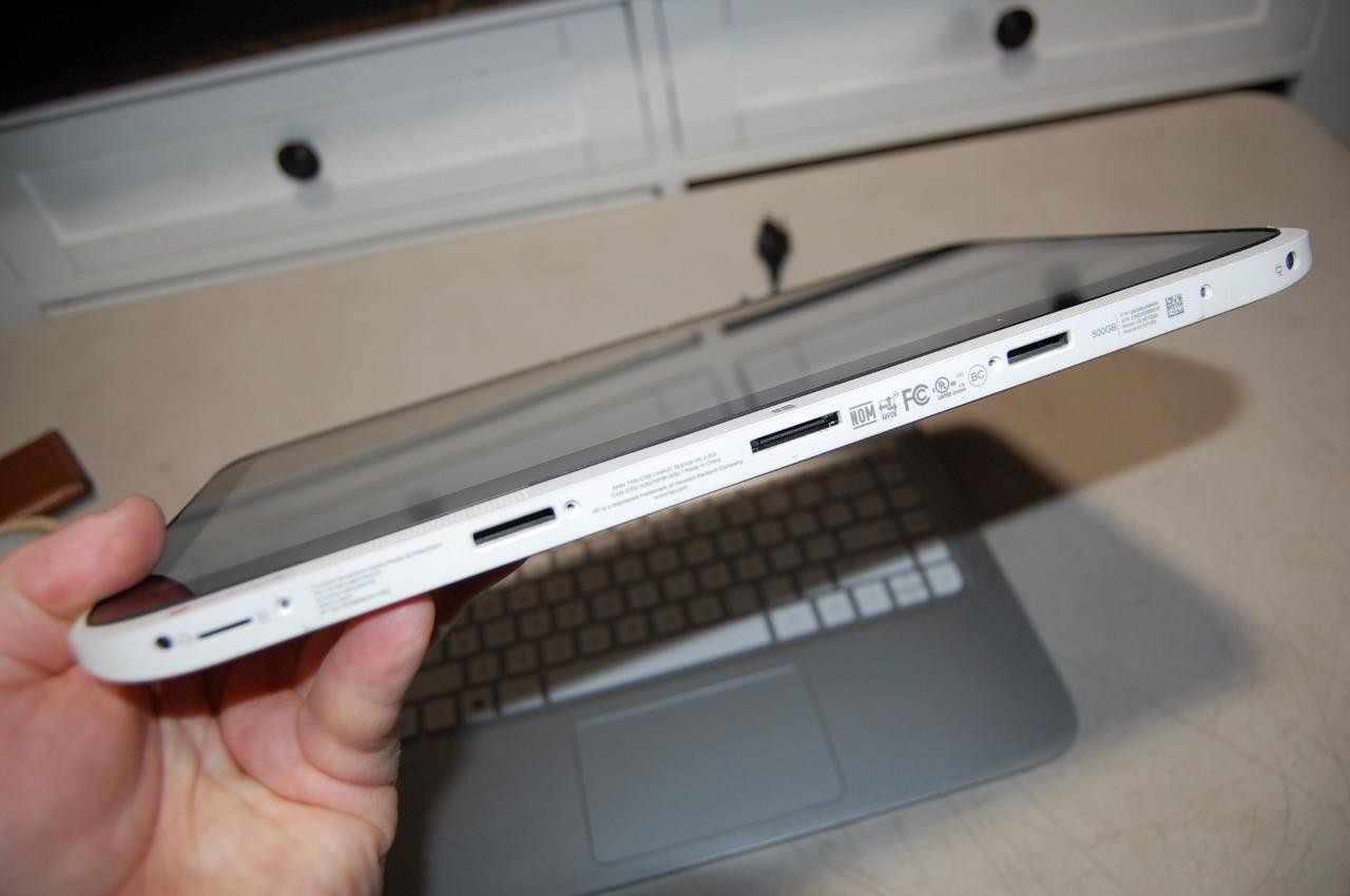 HP Split Laptop with Detachable Tablet 13-R010DX with Beats Audio – As Is, Read