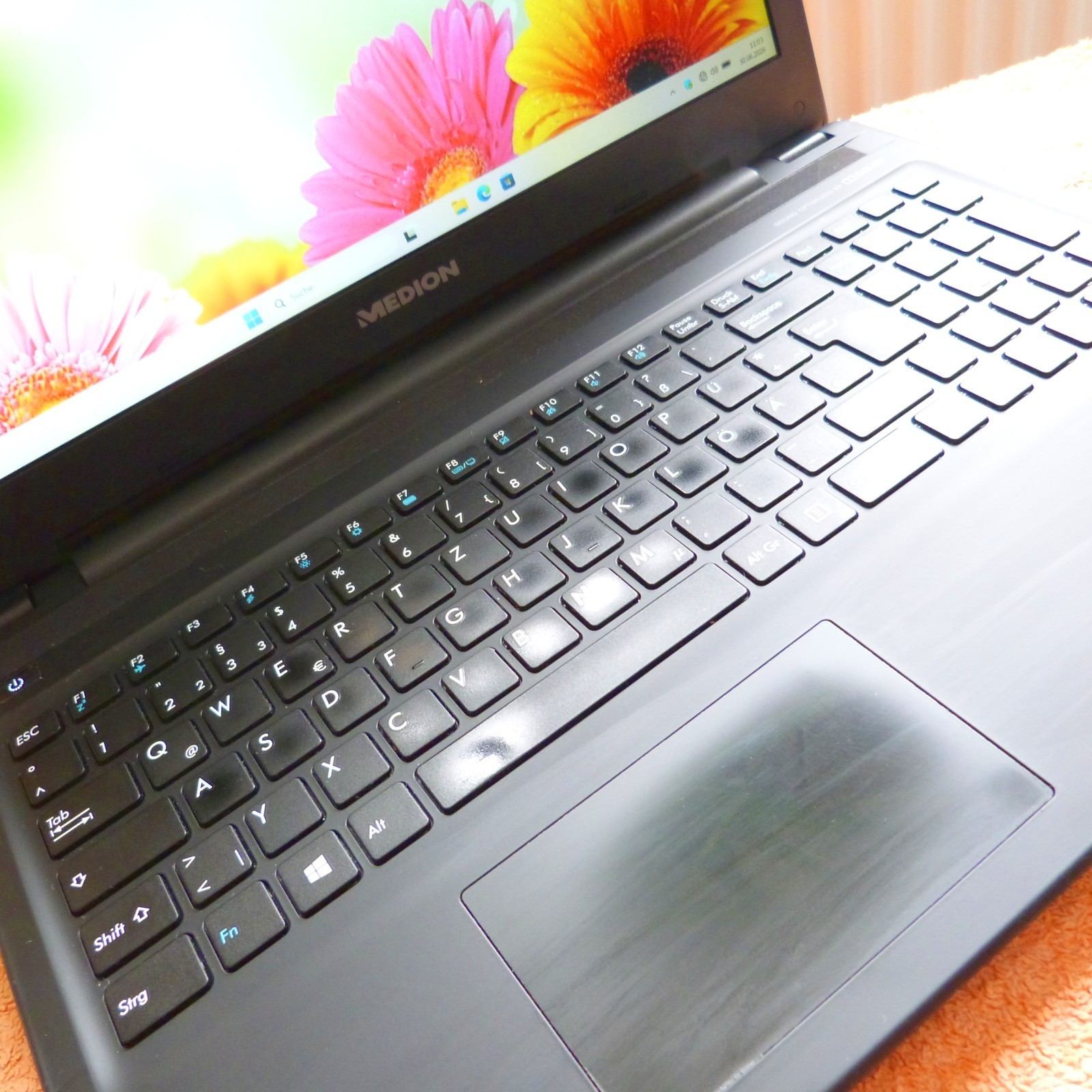 Medion ERAZER P6661 15 inch FULLHD GTX l 16GB RAM NEW I SSD Windows 11 l i5 6G