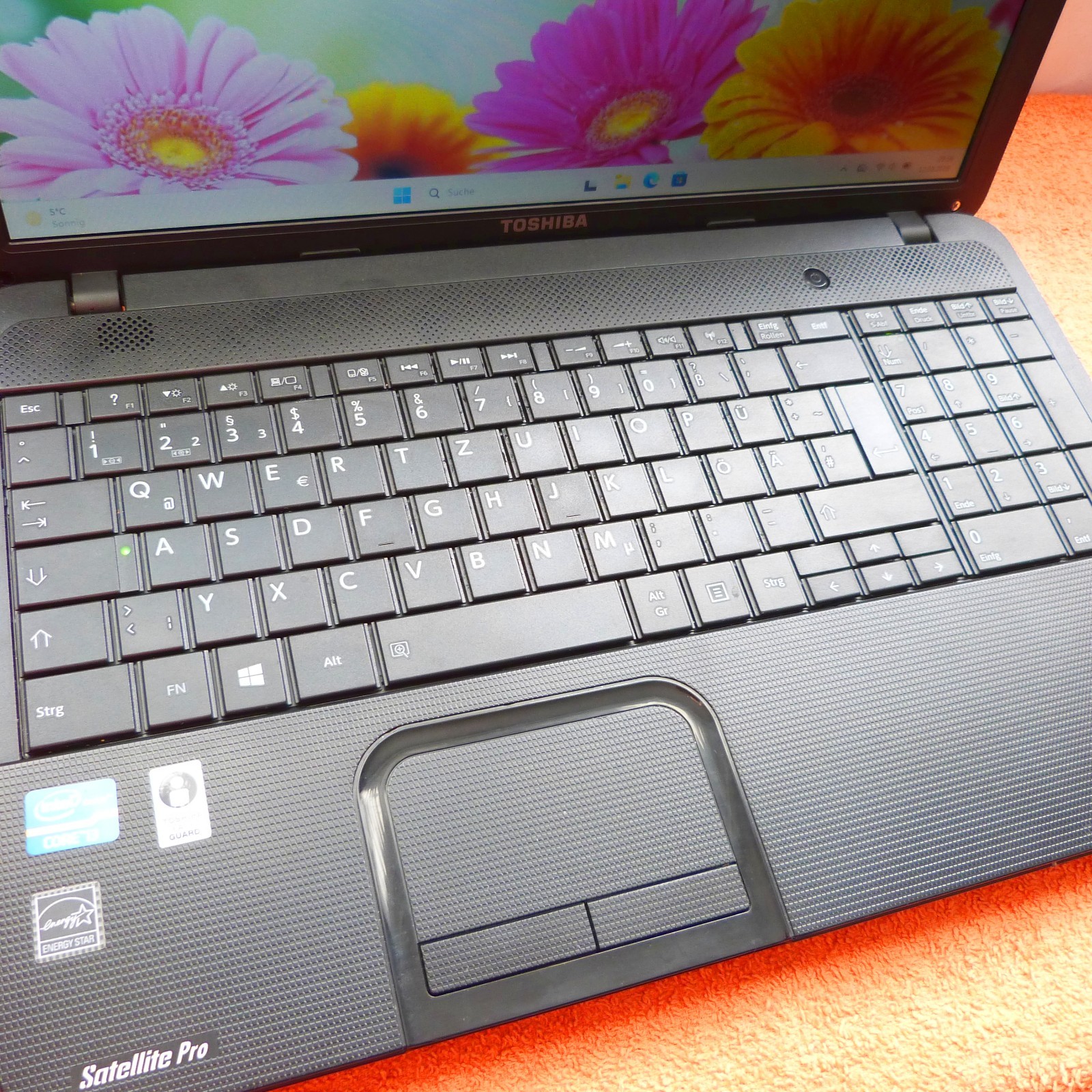 Toshiba C850 15″ HD l 16GB RAM NEW l SSD Windows 11 I HDMI DVDRW DTS SOUND