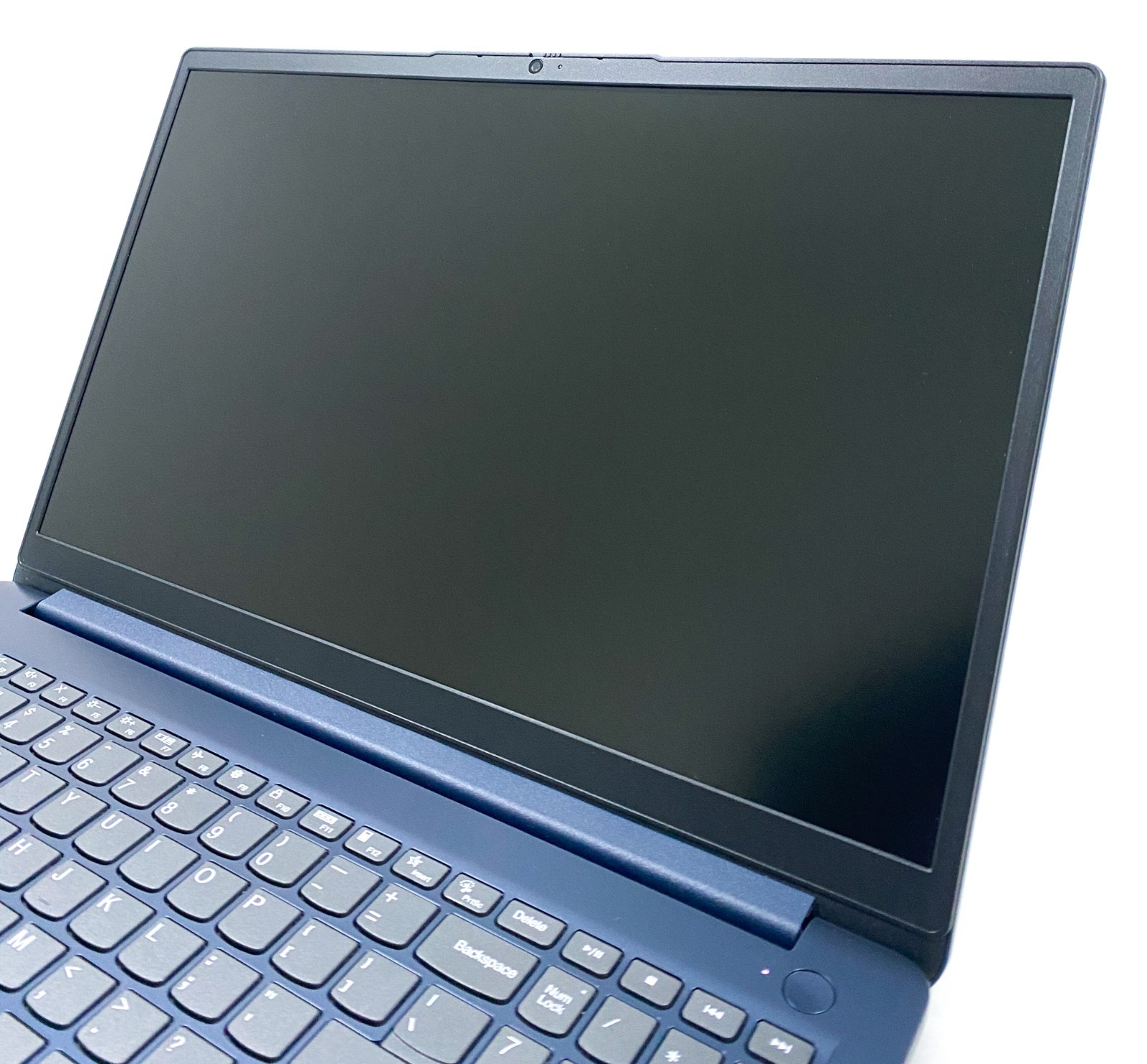 Lenovo Ideapad 1 15IJL7 15.6in Silver N6000 1.1GHz 4GB RAM 128GB SSD UHD CLEAN!!