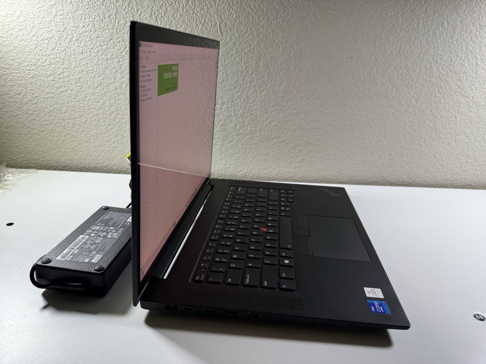 LENOVO THINKPAD P1 Gen 4 TOUCH 4k I7-11850H 512GB 16GB RAM NVIDIA T1200 WIN 11