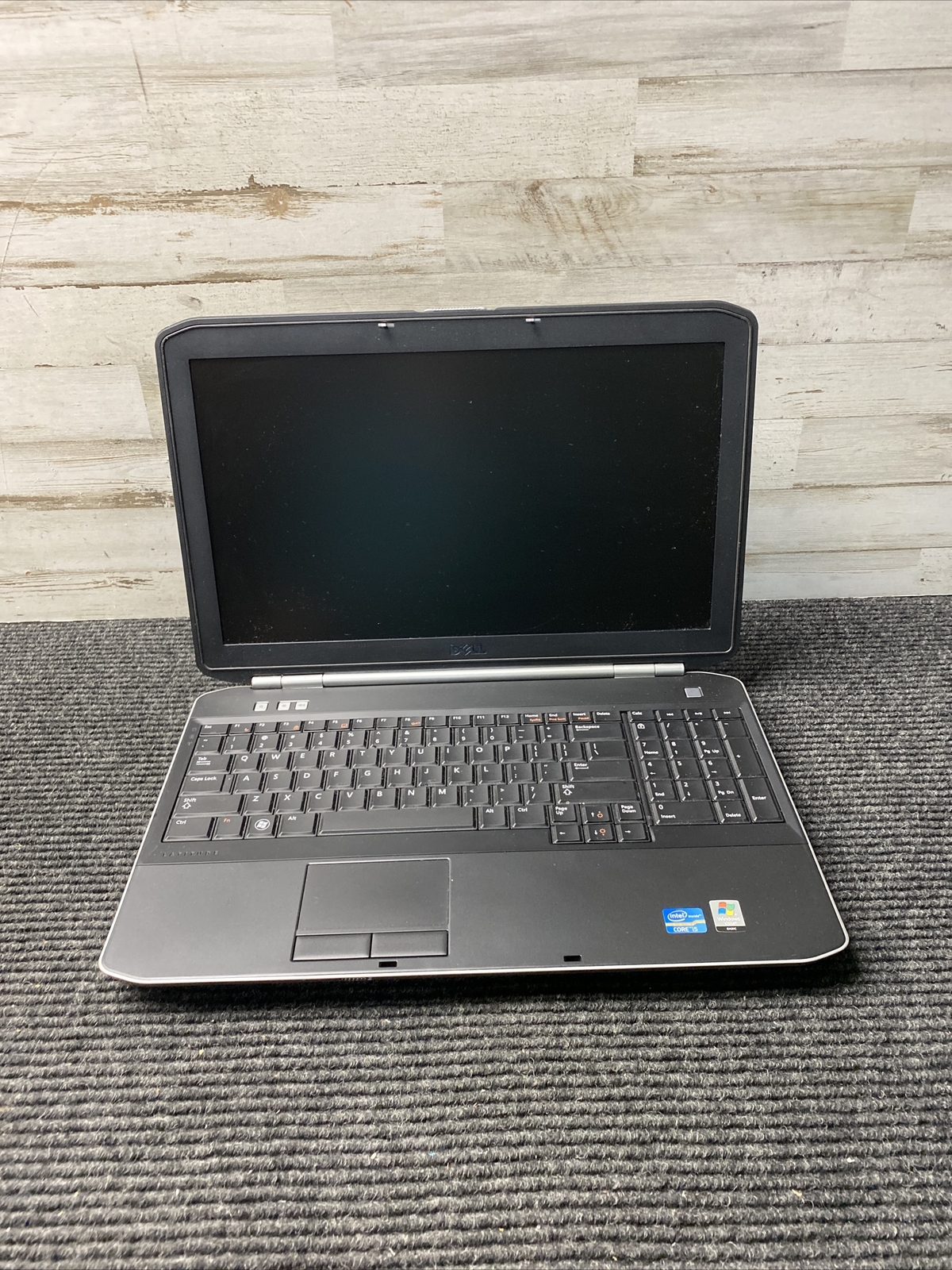 *READ* Dell Latitude E5520 15.6″ Intel Core i5-2520M @ 2.50 GHz 4GB NO HDD NO OS