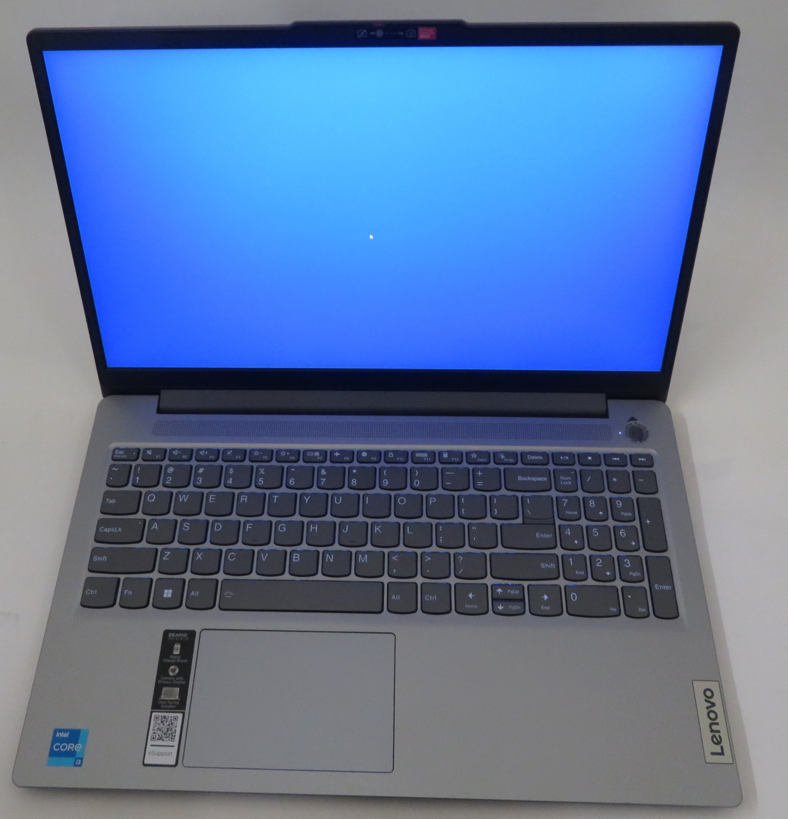 Lenovo IdeaPad Slim 3 15IRU8 i3 1305U 1.6GHz 8GB RAM 256GB Windows 11