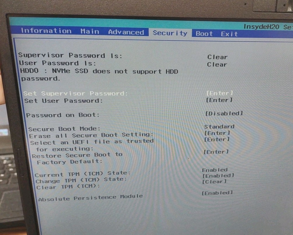 Acer TravelMate P215-53 N19Q8 W/ I7-1165G7, 16GB, 1TB.