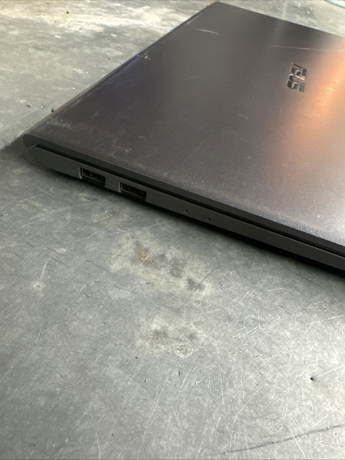 ASUS VivoBook F512DA-DB34 15 inch (128GB, AMD Ryzen 3, 3.50GHz, 8GB)