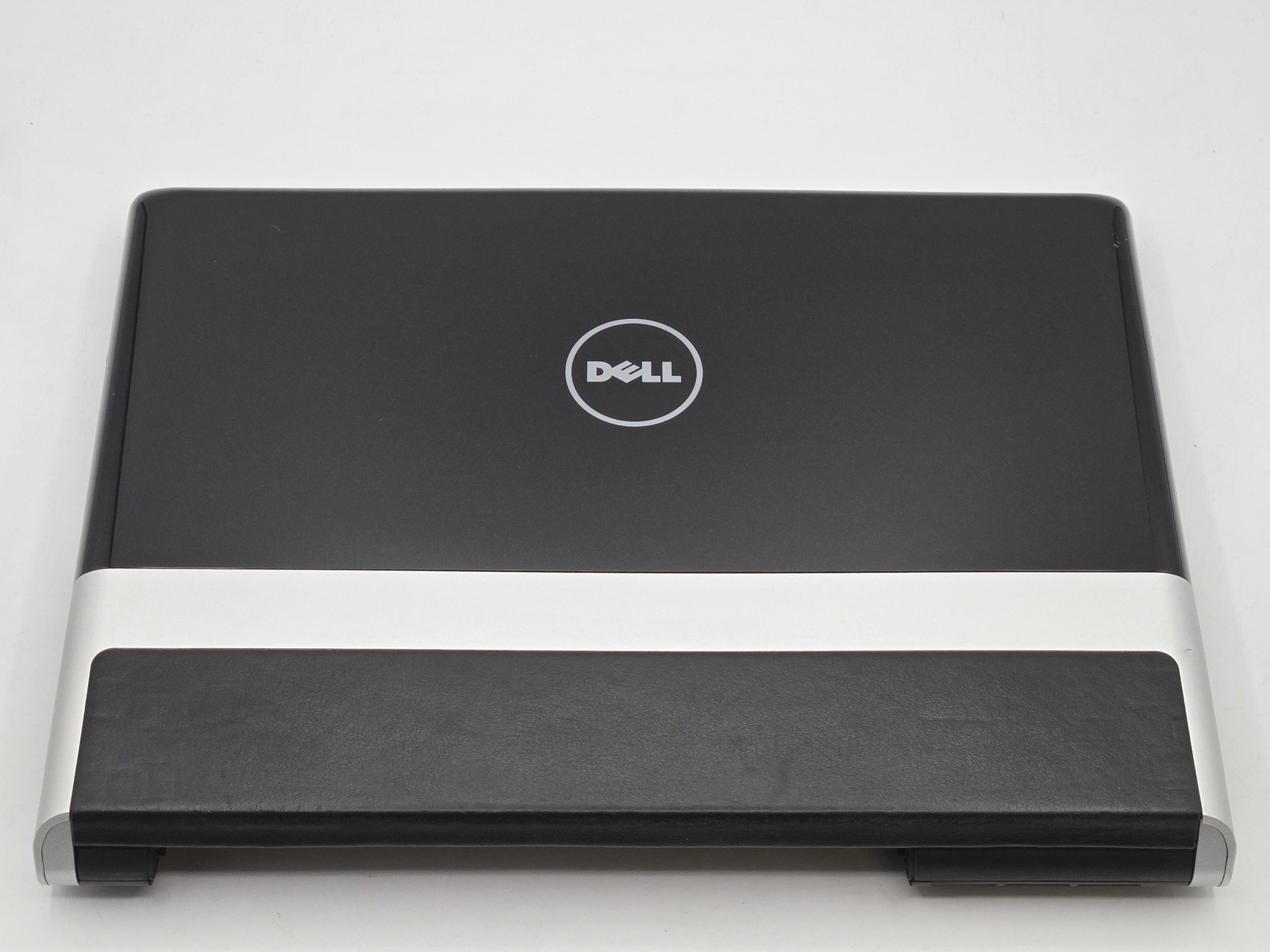 Dell Studio XPS M1340 13″ 2 DUO P8800 128GB 2GB W10 GeForce G210M Backlit DVD