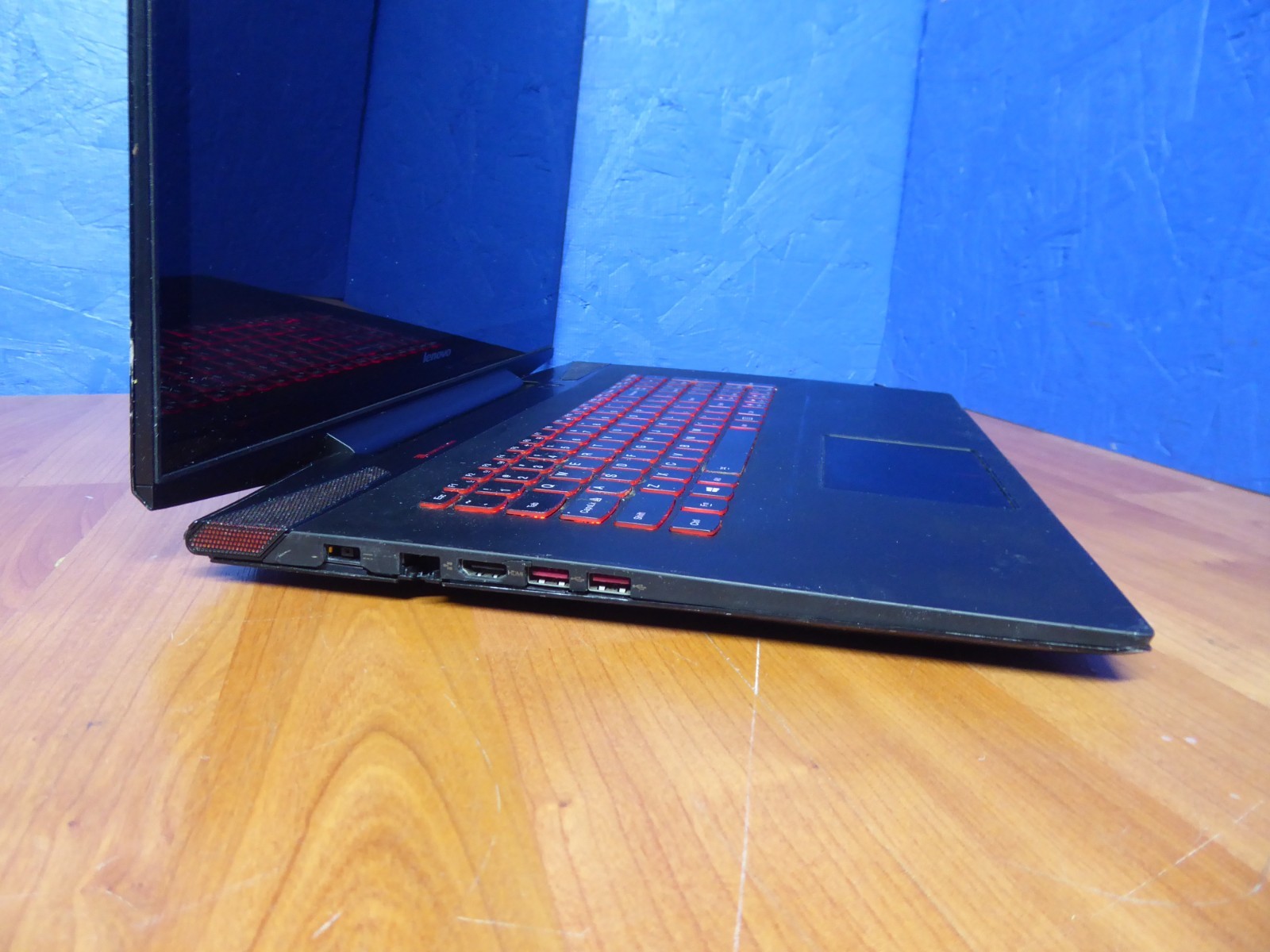 LENOVO y70-70 TOUCH 17.3″ LAPTOP for parts or fix – sold as-is as pictured 80du