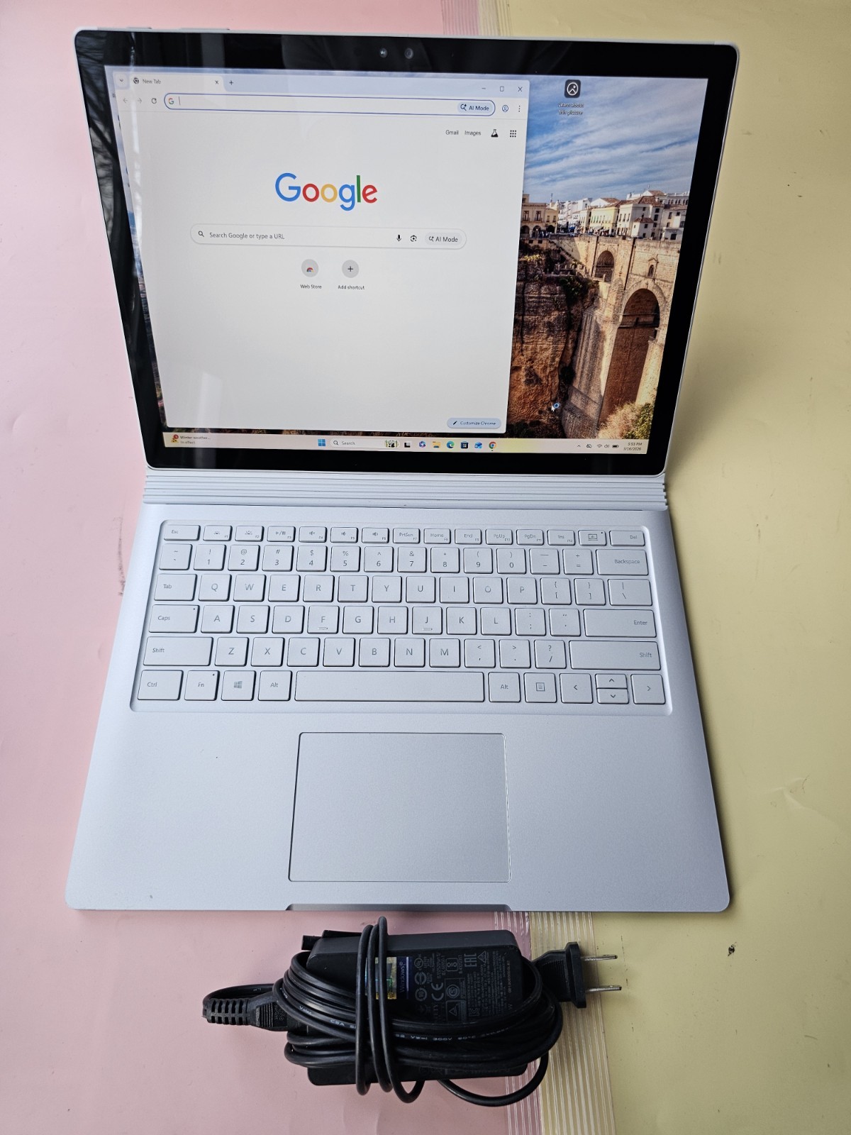 Microsoft Surface 1703 Core i7-6600U 16GB RAM 512GB SSD NVIDIA BACKLIT 3000×2000