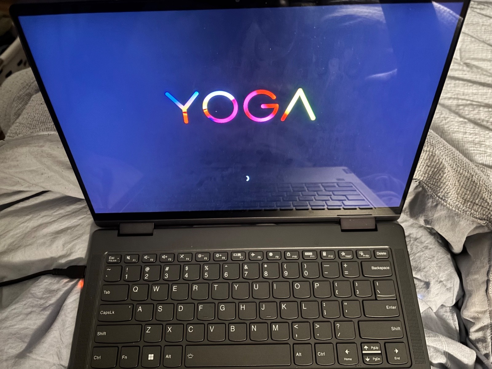 Lenovo Yoga 7i 2-in-1 16IRL8 16″ i7-1355U 1.7GHz 16GB RAM 512GB SSD