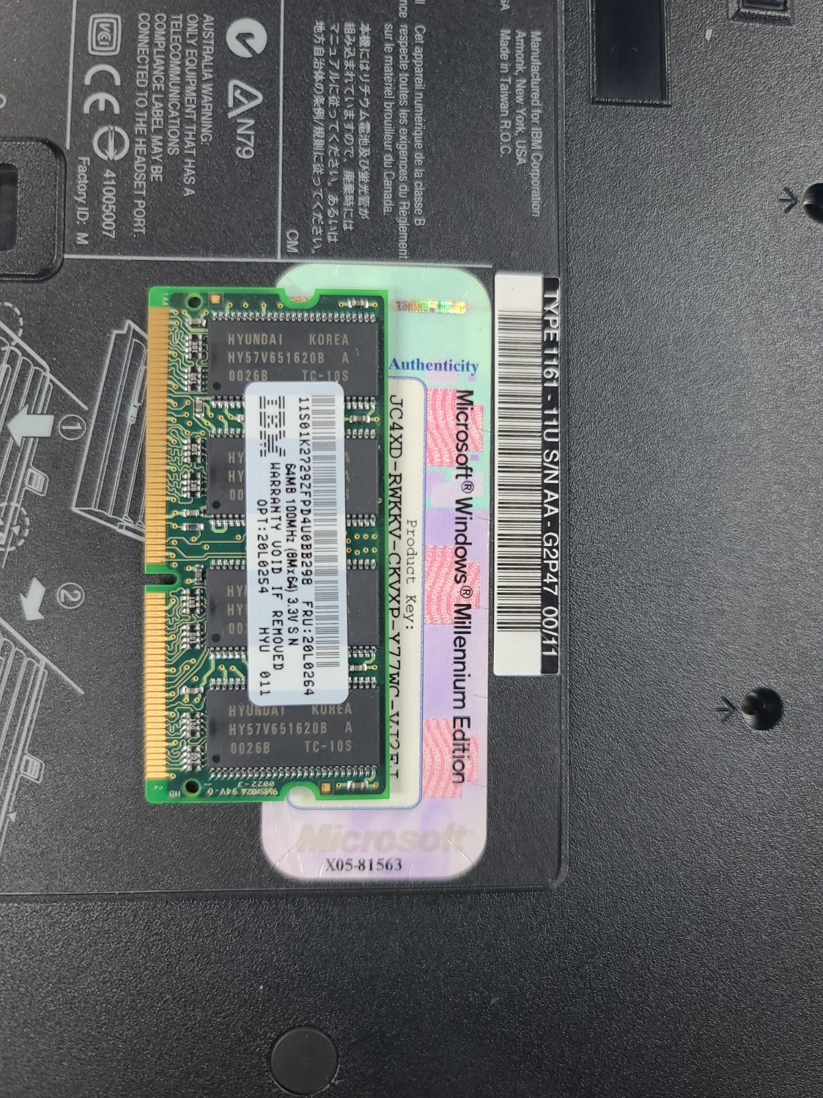 IBM ThinkPad R50e/ IBM ThinkPad I Series. No HARD-DRIVES. Untested