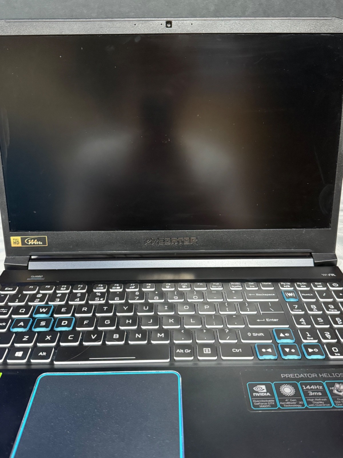 Acer Predator Helios 300 15.6 in (256GB SSD, Intel Core i7 9th Gen. 2.60 GHz 16