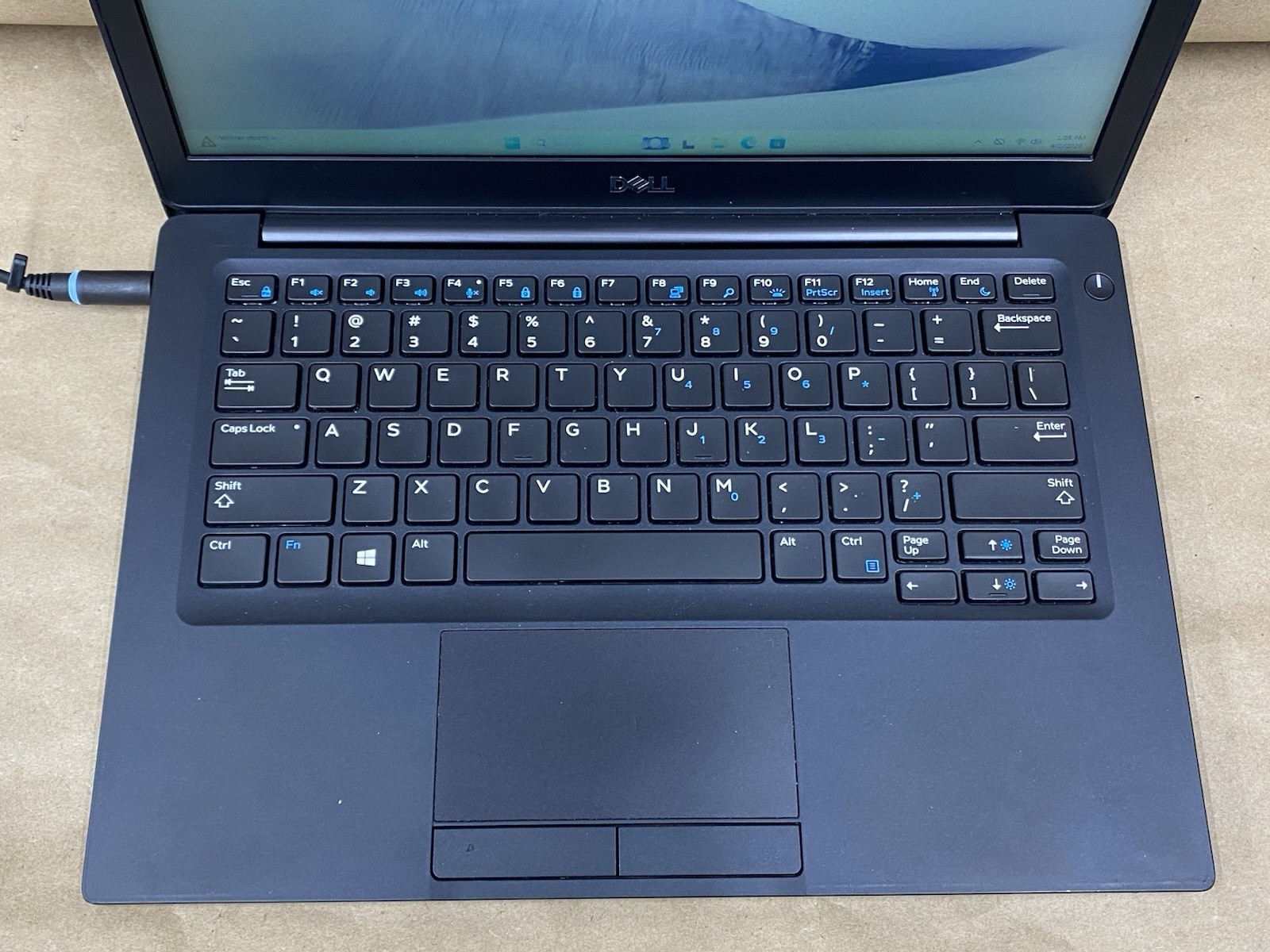 Dell Latitude 7290 – 12.5″ HD – i5-8250U – 4GB – 128GB SSD – Win 11 Pro – READ