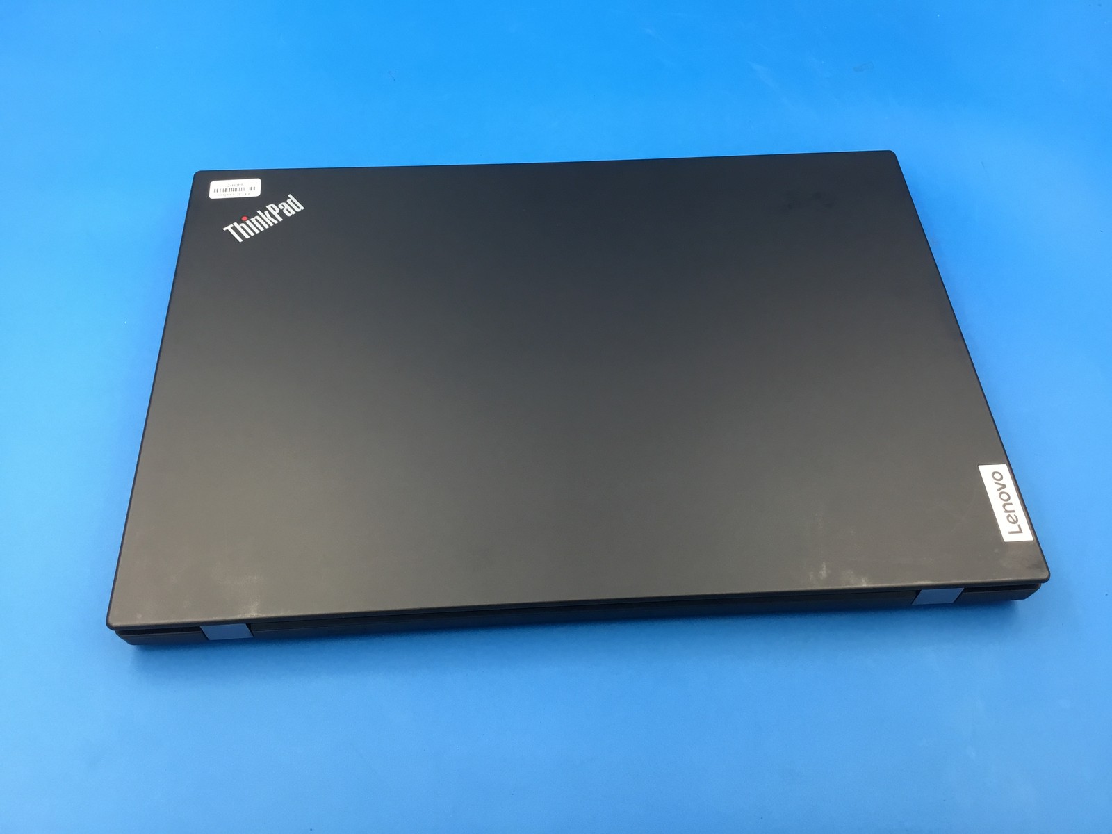 LENOVO THINKPAD T15p GEN 2 15.6″ i7-11800h@2.30 8GB RAM 256SSD BKLIT BT CAM FHD