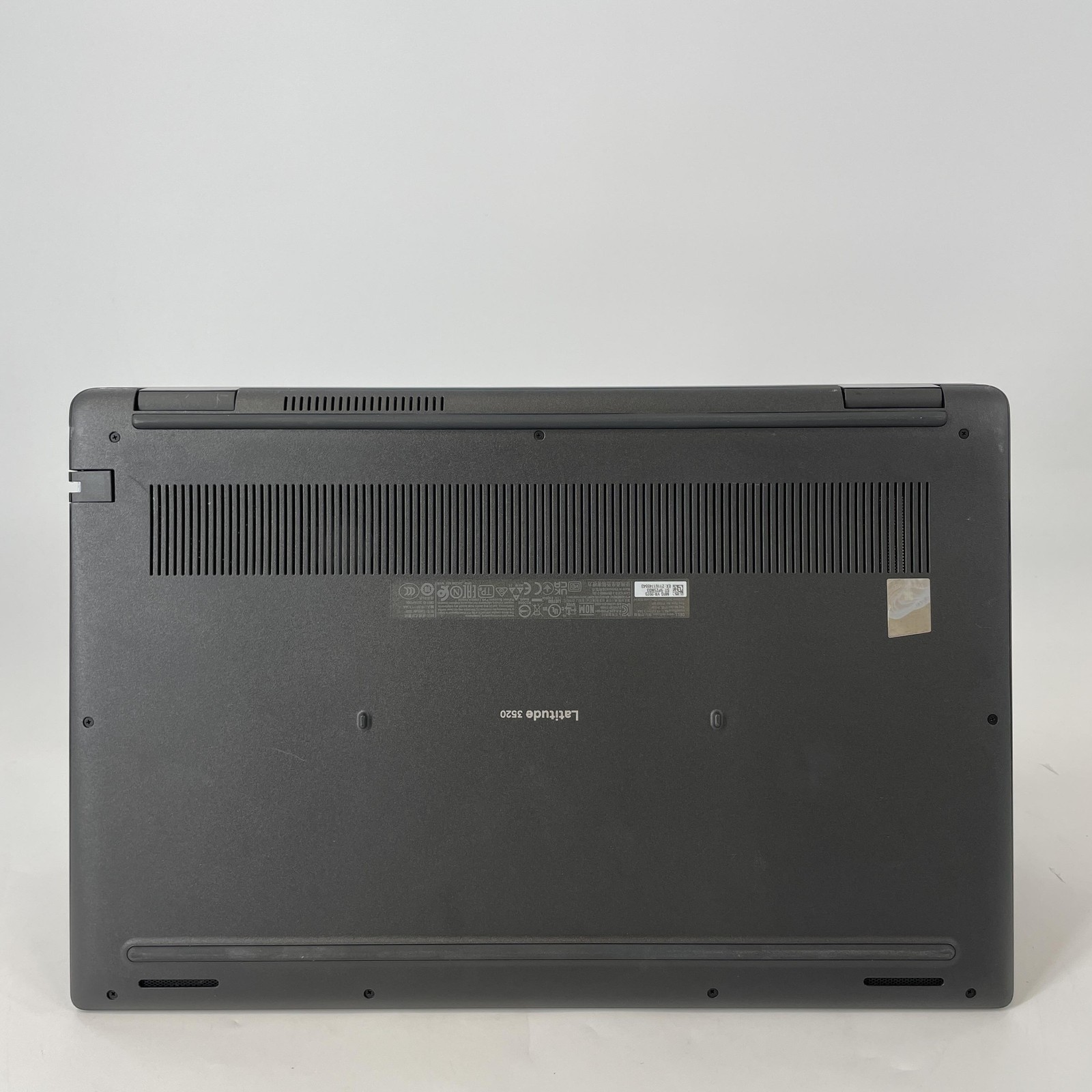 Dell Latitude 3520 15.6 Black FHD i7-1165G7 2.80GHz 16GB RAM 256GB SSD Good