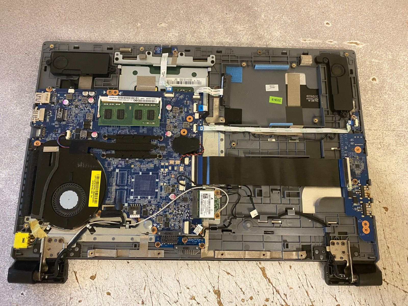 Lenovo IdeaPad Flex 15D Laptop Screen Damage No HD No OS As Is For Parts