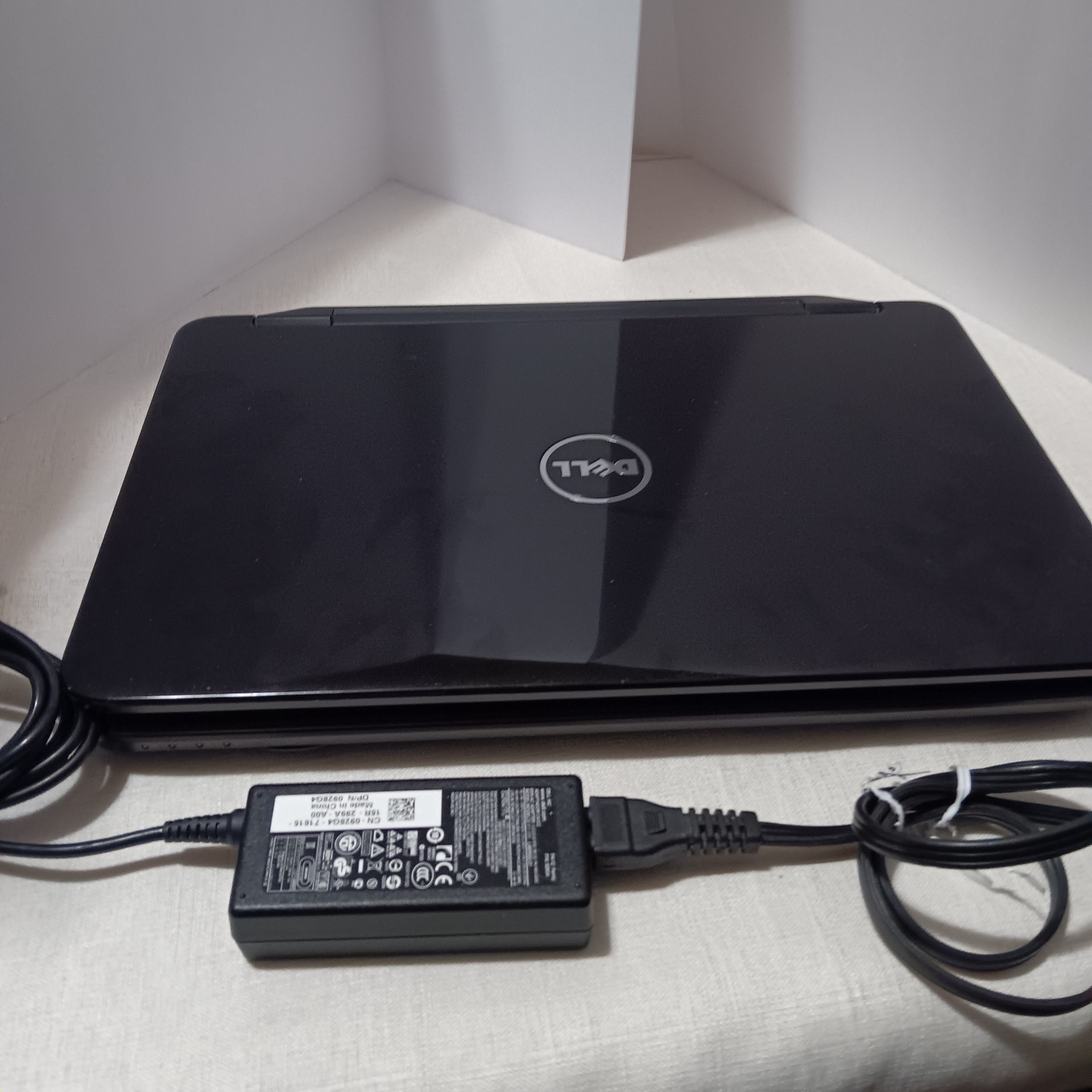 Dell Inspiron N5040 15.6″ Laptop i3-380M 2.53GHz 3GB RAM Charger-No OS/Battery