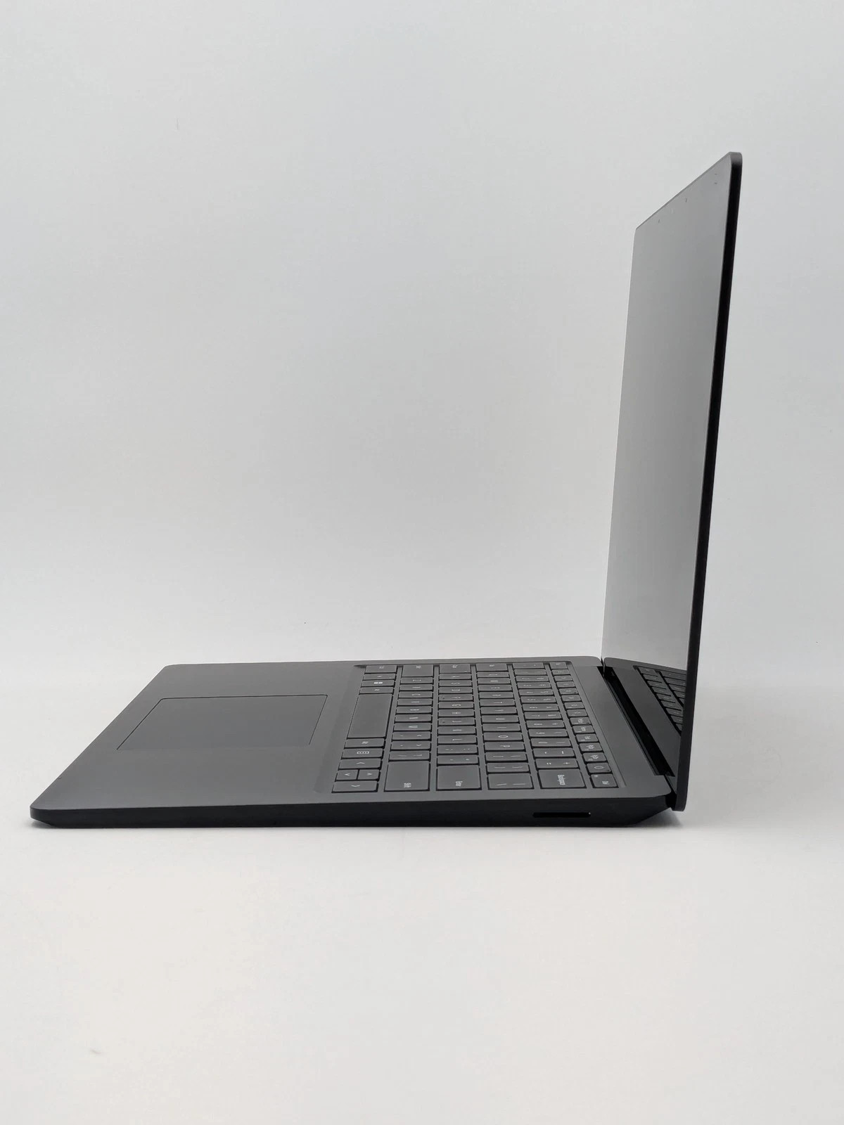 Microsoft Surface Laptop 3 13.5″ i5 10th Gen 8GB RAM 256GB SSD Windows 11 Pro Bl