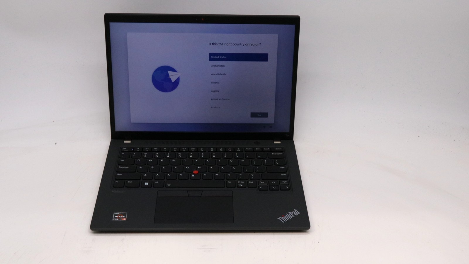 Lenovo ThinkPad T14 Gen 3 14″ Ryzen 5 Pro 6650U 16GB 256GB – Very Good READ DESC