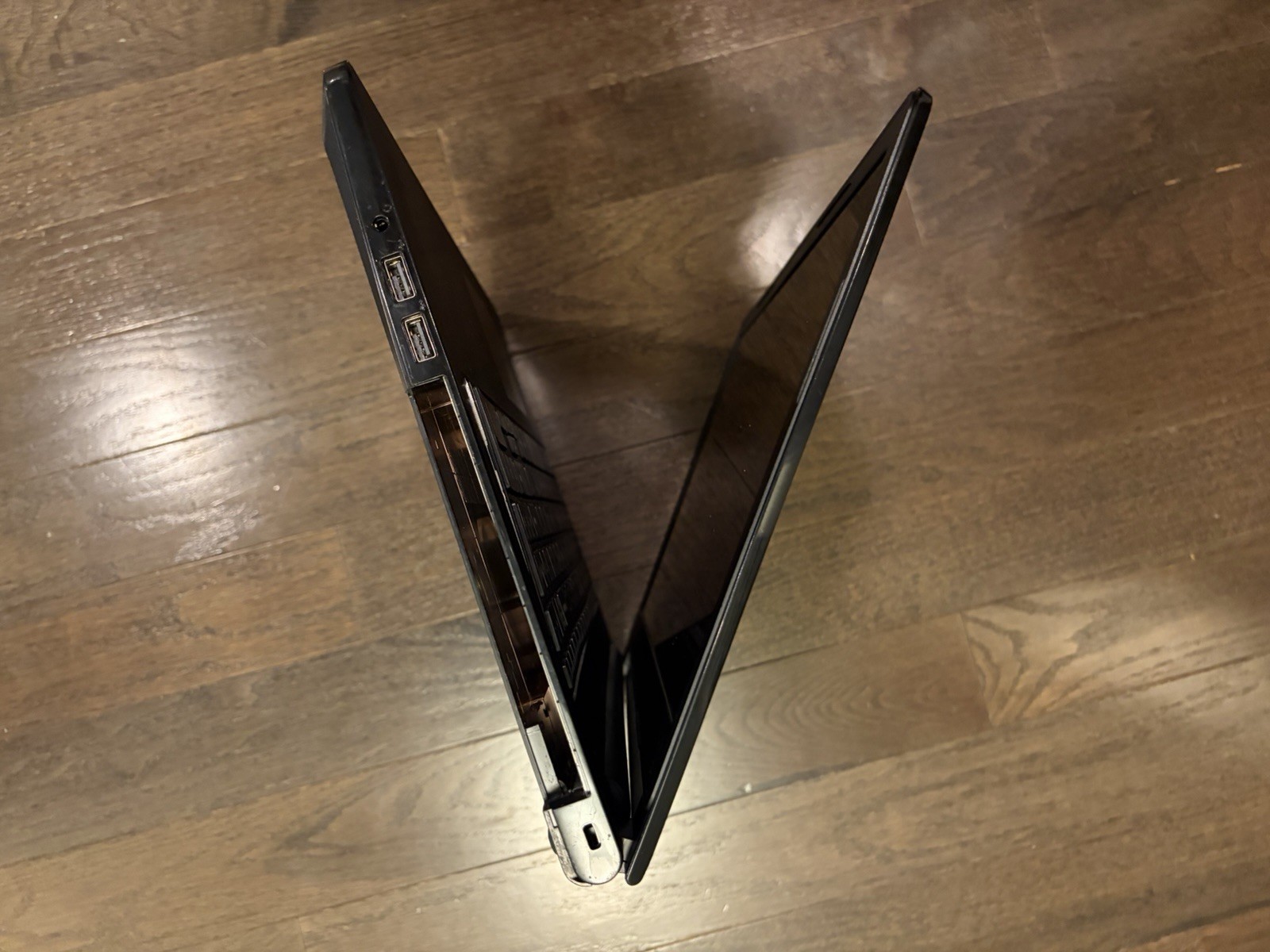 Dell Inspiron 15-3552 15.6″ 4GB RAM, Celeron N3060, No HDD, ODD + Charger Tested