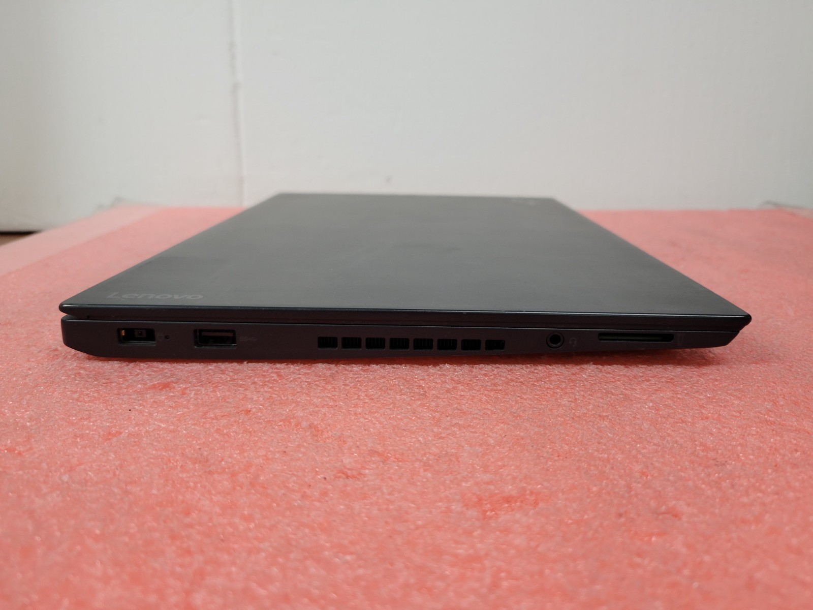 Lenovo ThinkPad T460S 14″ i5-6300U 4GB RAM (No OS/SSD) *AS IS/Read* | LP519