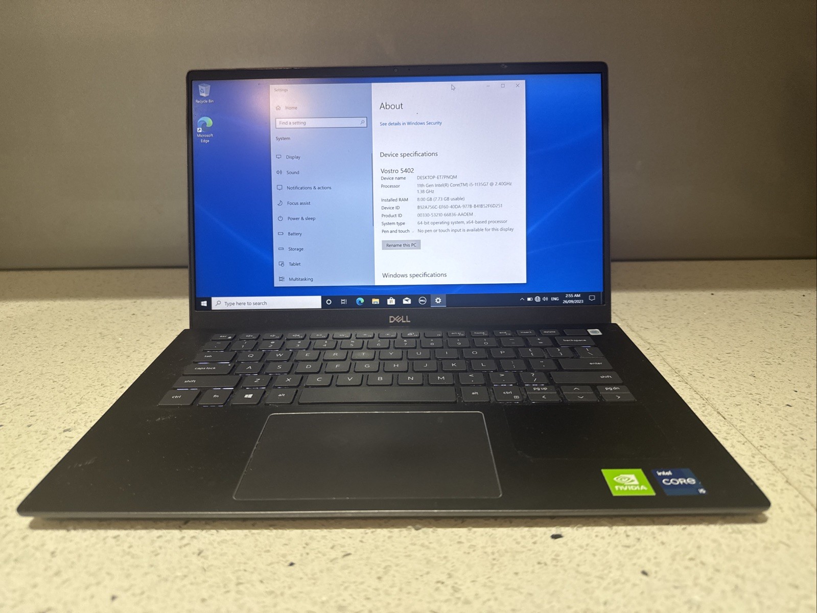 Dell Vostro 5402 Laptop 14″ Quad i5-1135G7 8GB 238GB Windows 10 Pro
