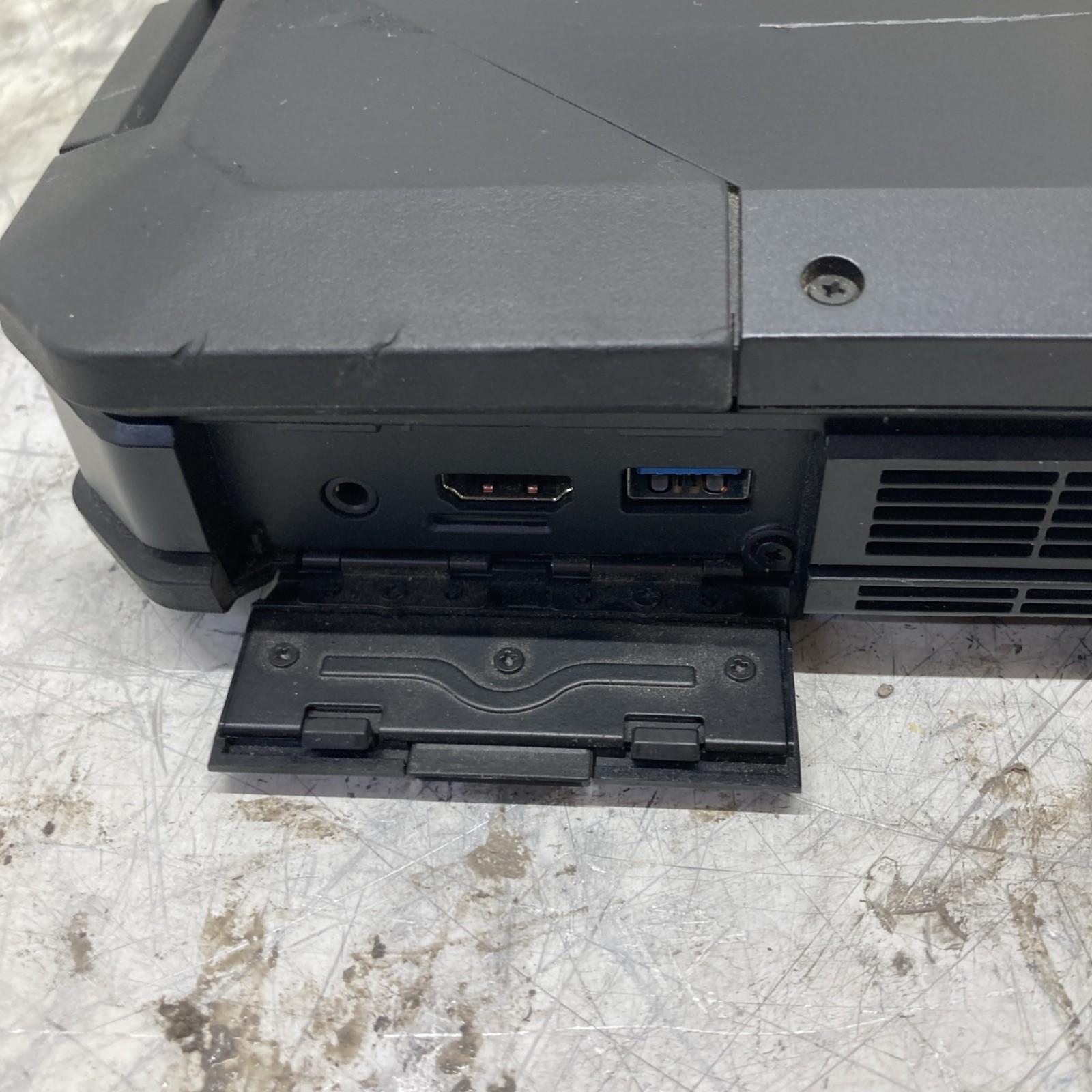 Dell Latitude 5414 Rugged Core i5-6300U 2.4GHz 8GB RAM NO SSD boot to BIOS