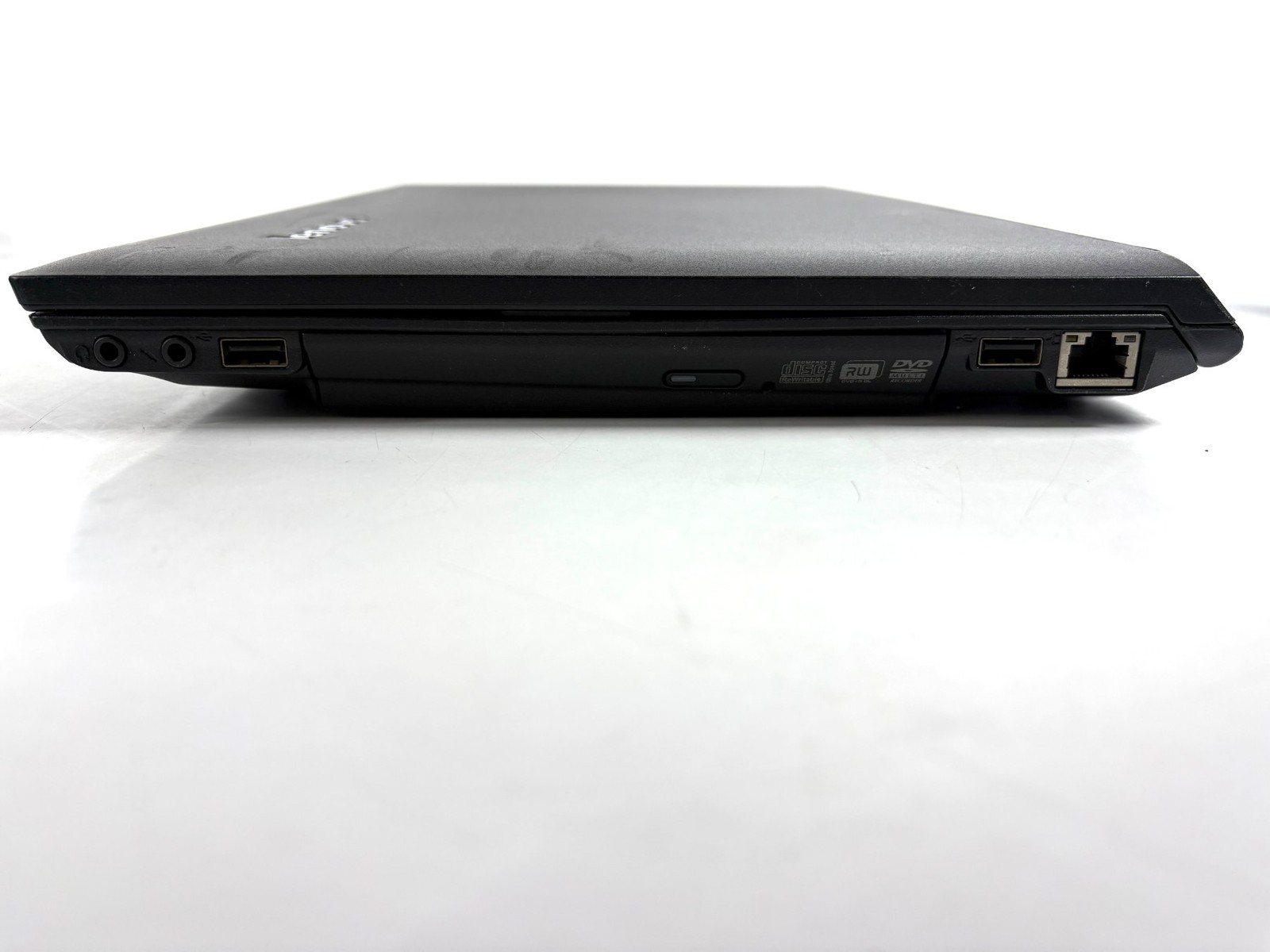 Lenovo B575e – 15.6″ HD, 1.7GHz AMD E2-1800, 4GB RAM, 320GB HDD, Windows 10 Pro