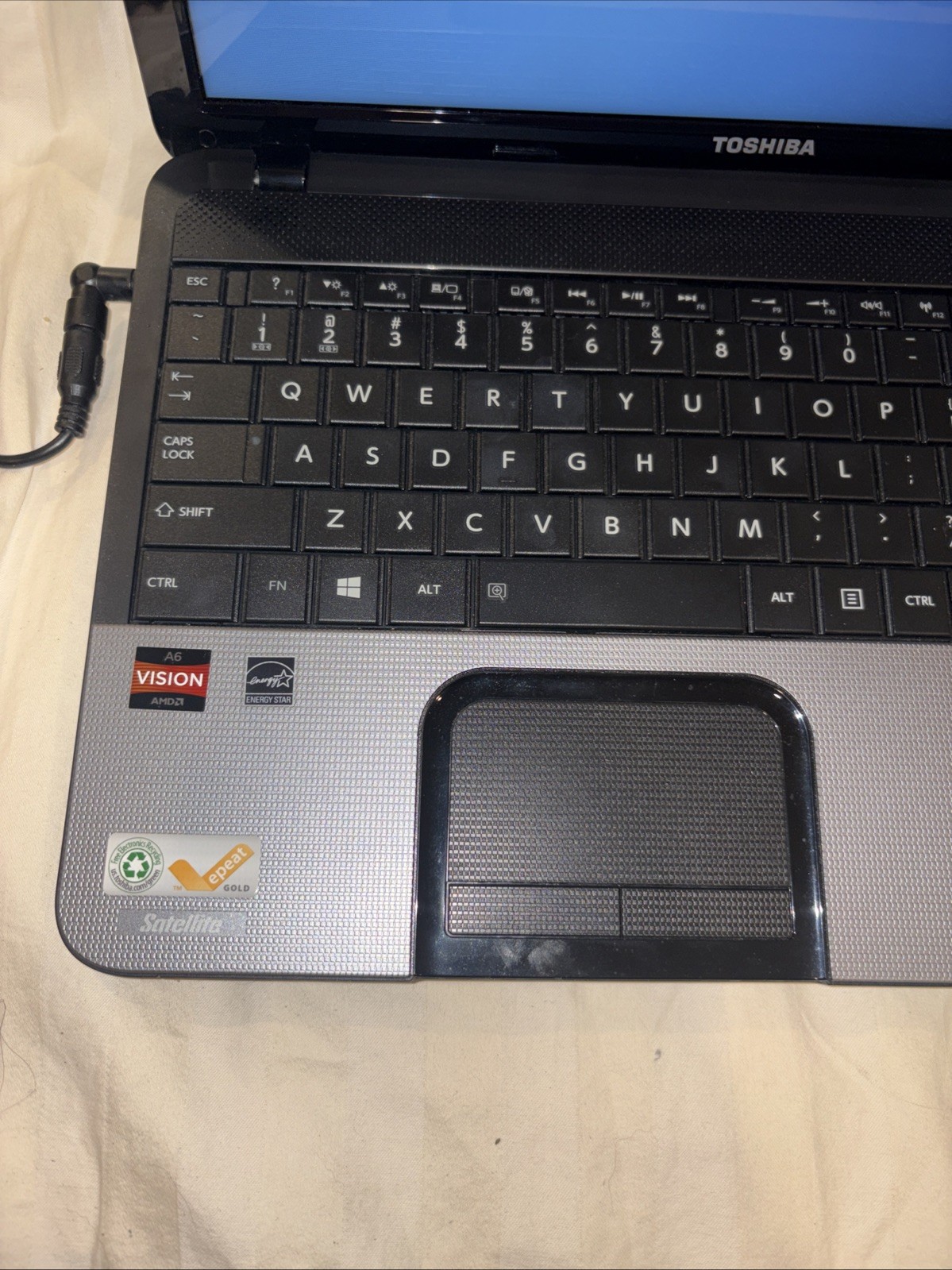 toshiba Satellite c855d-s5116 15.6″ Notebook AMD A6-4400M 2.70 GHz, 4 GB NO HD