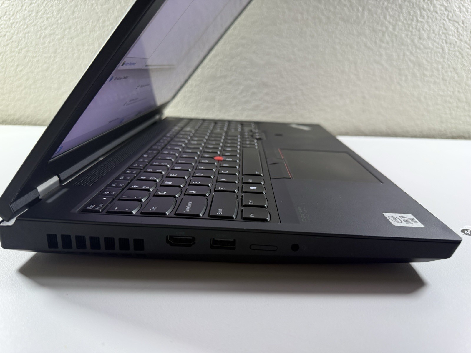 LENOVO THINKPAD P15 GEN 1 | CORE I7-10850H 256GB 16GB RAM WIN 11 NVIDIA T2000